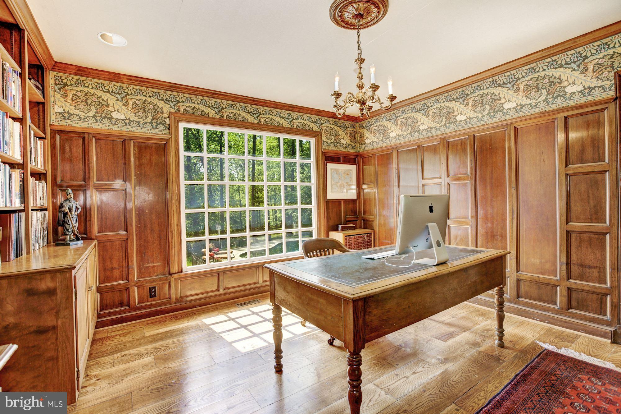 POTOMAC OUTSIDE - Residential