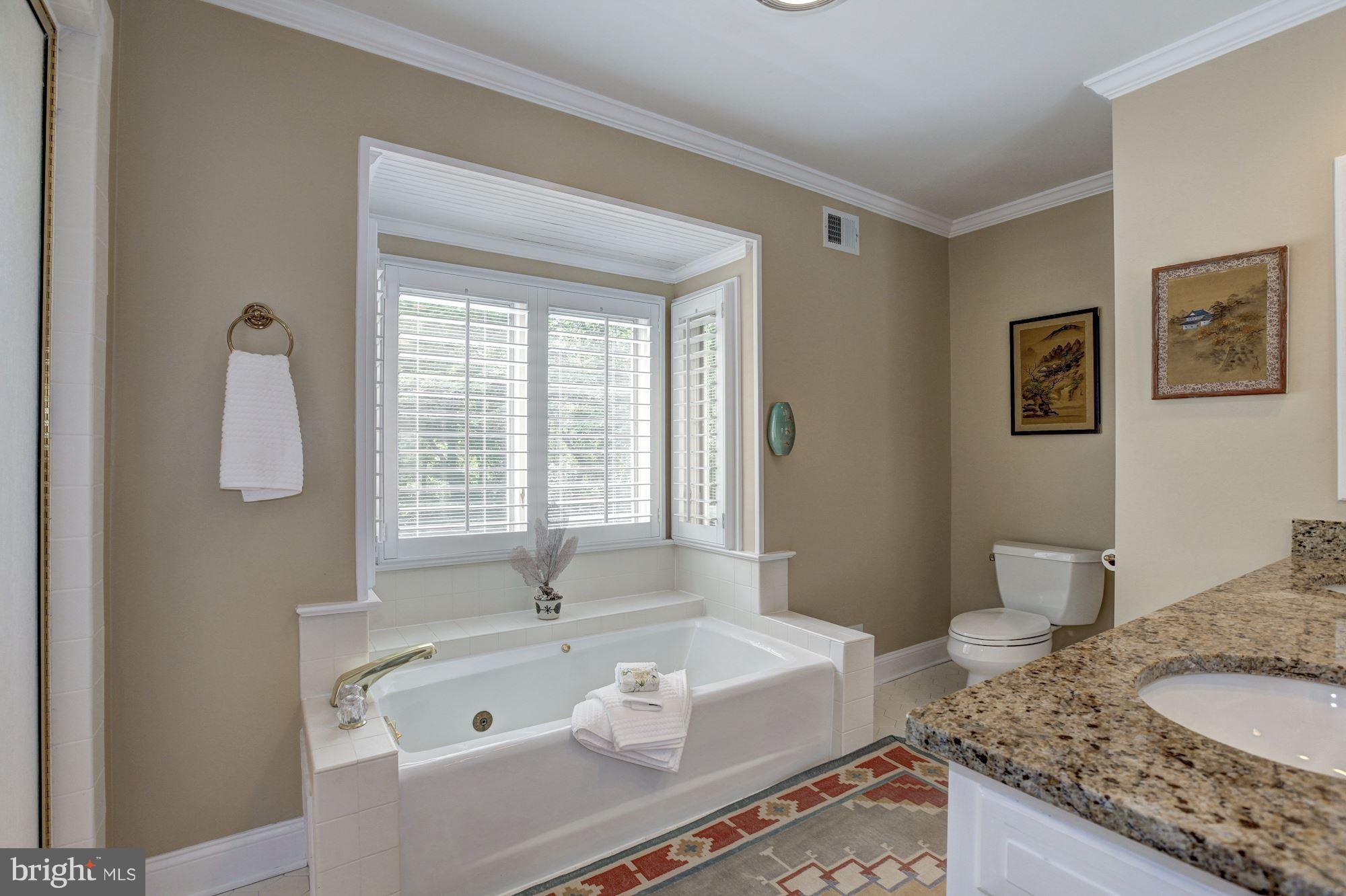 POTOMAC OUTSIDE - Residential