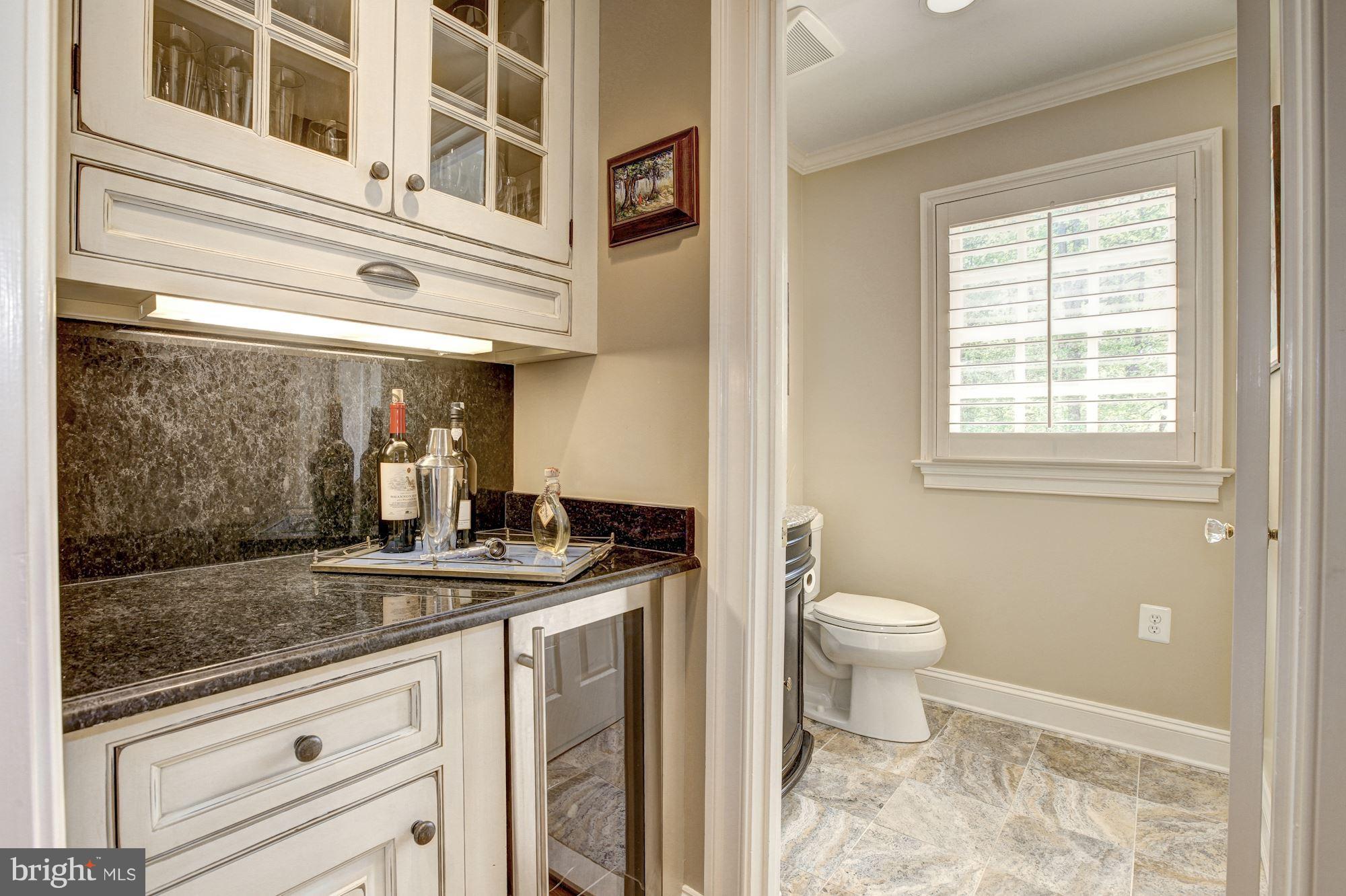 POTOMAC OUTSIDE - Residential