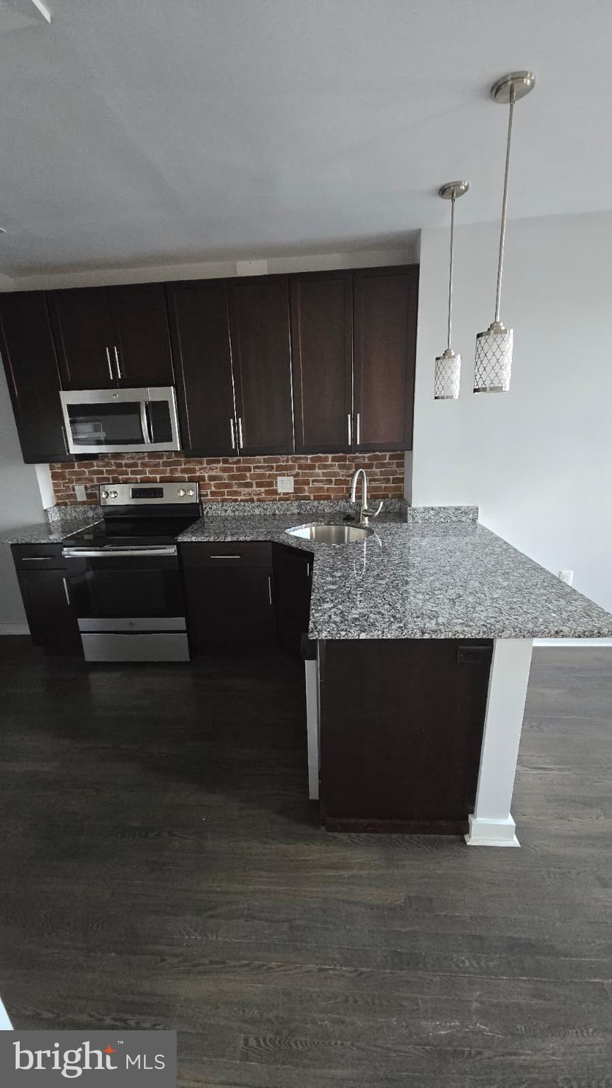 MOUNT VERNON PLACE HISTORIC DISTRICT - Residential Lease