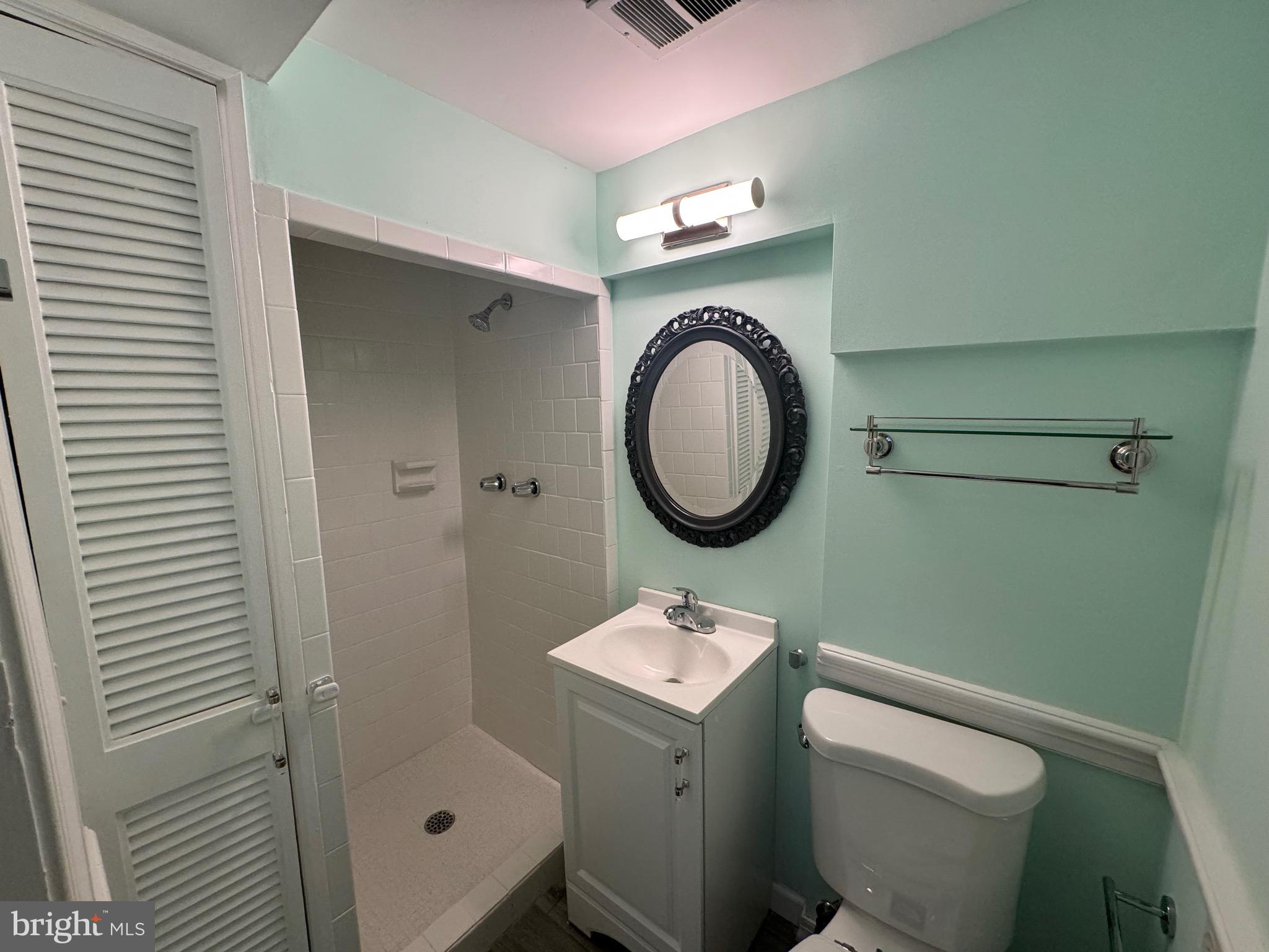 YATES GARDENS - Residential Lease