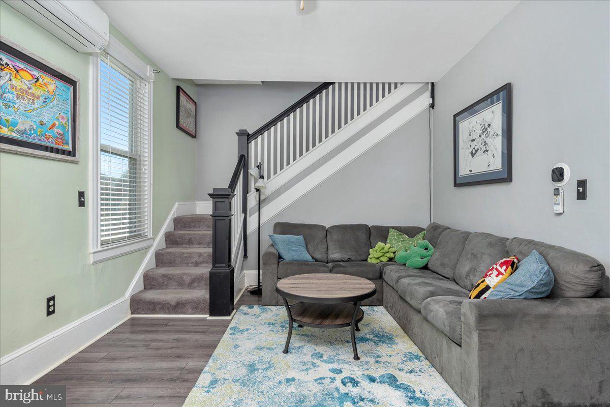 LANDSDOWNE - Residential