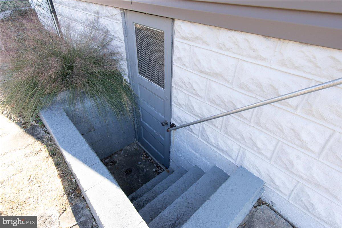 LANDSDOWNE - Residential