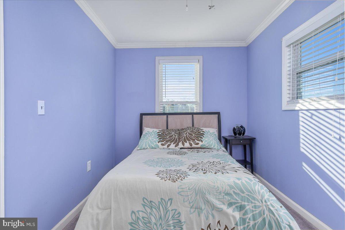 LANDSDOWNE - Residential