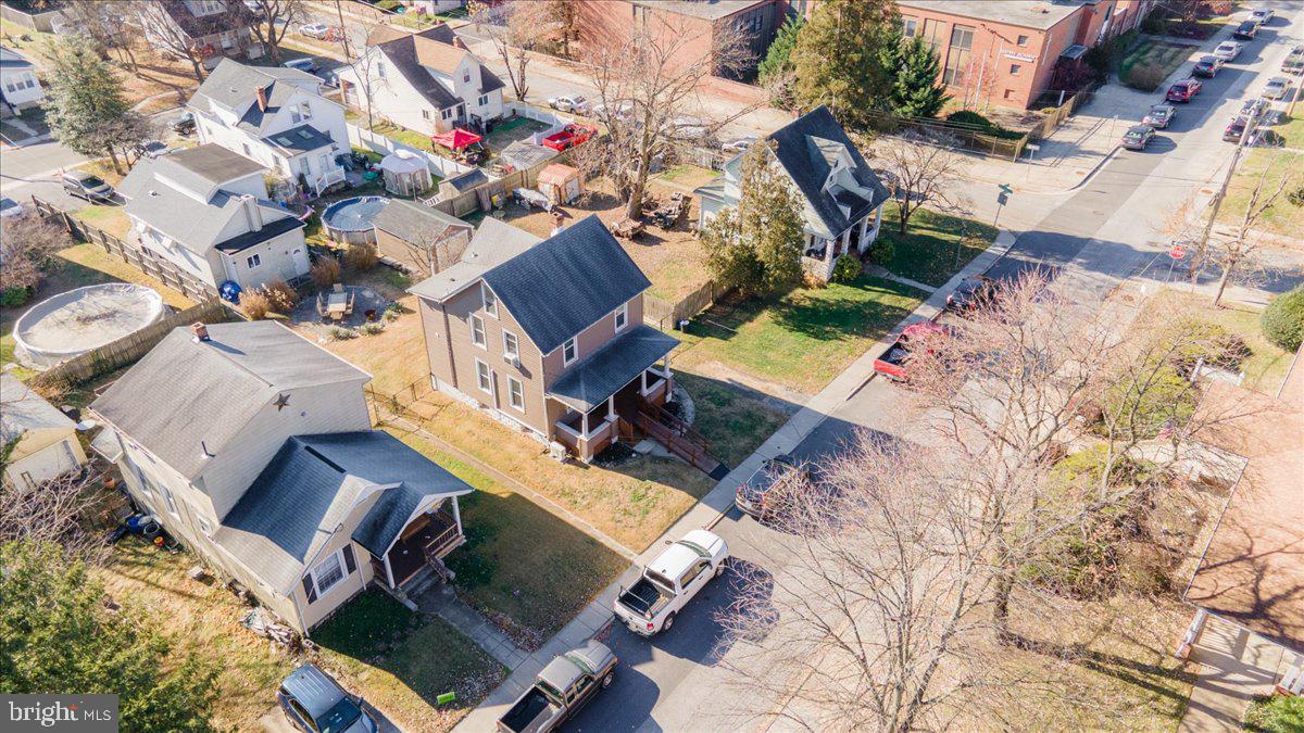 LANDSDOWNE - Residential