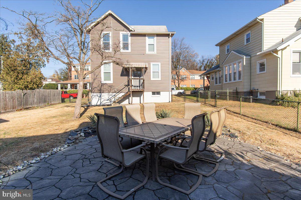 LANDSDOWNE - Residential