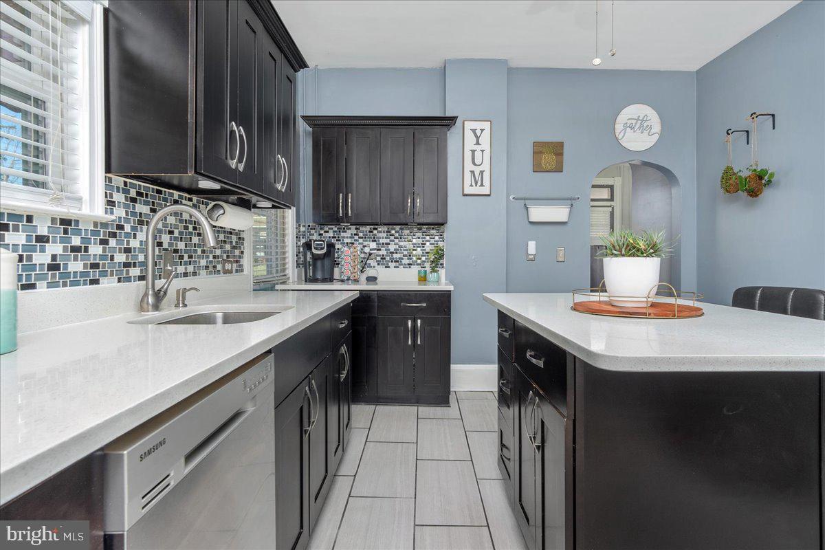 LANDSDOWNE - Residential