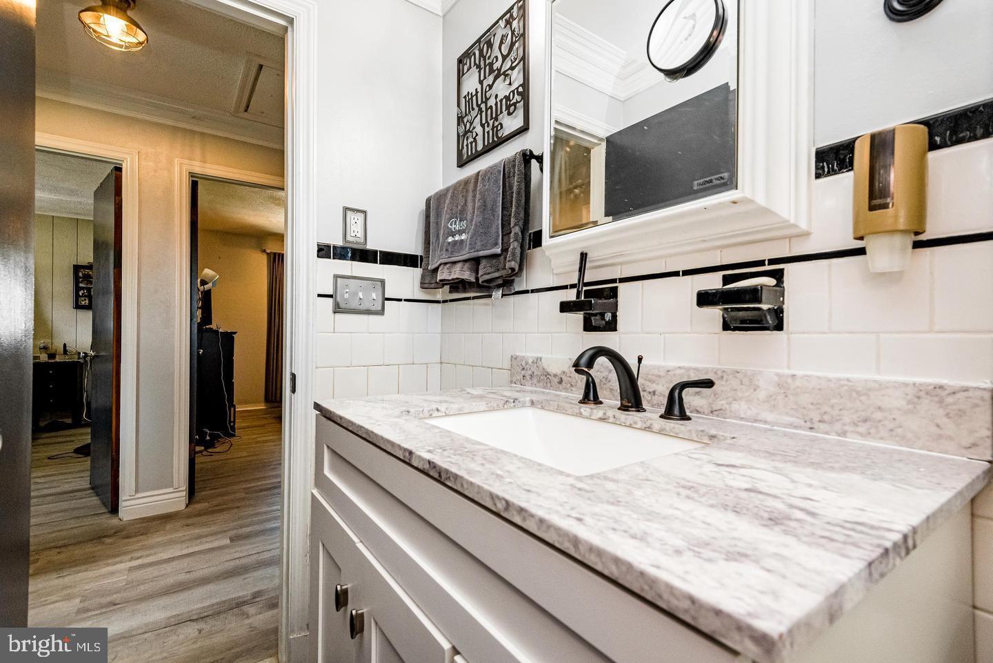 ARUNDEL HILLS - Residential Lease