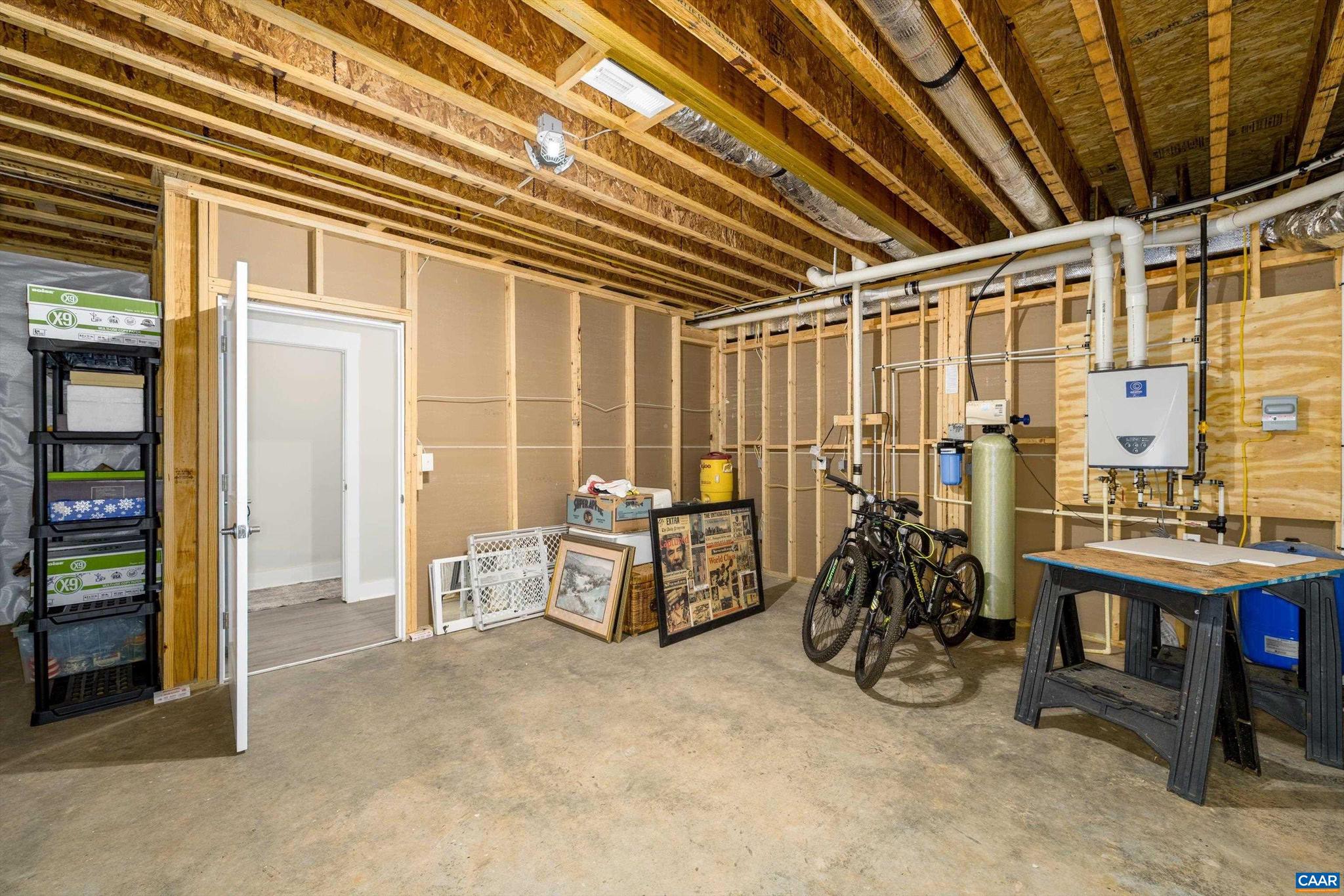 CEDAR LAKE - Residential