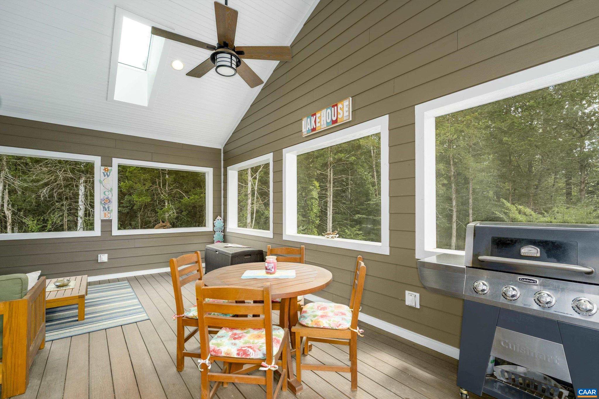 CEDAR LAKE - Residential