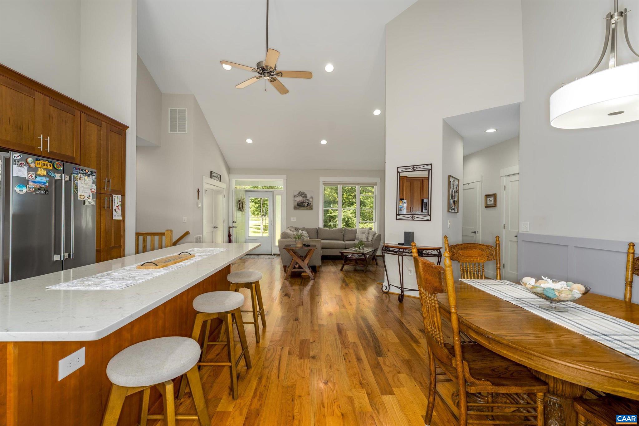 CEDAR LAKE - Residential