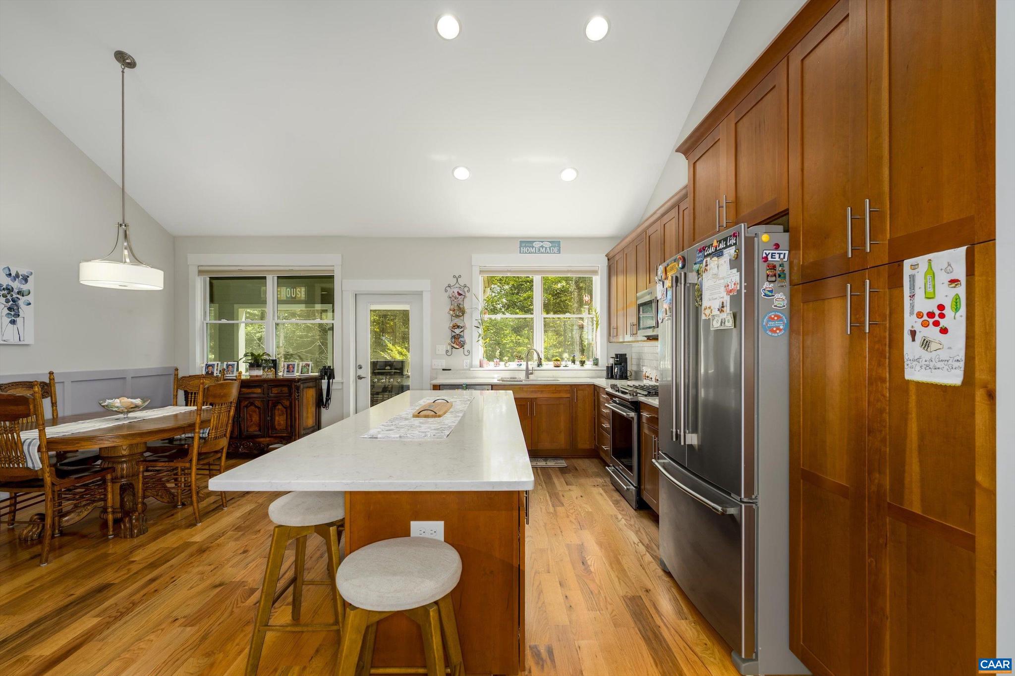 CEDAR LAKE - Residential