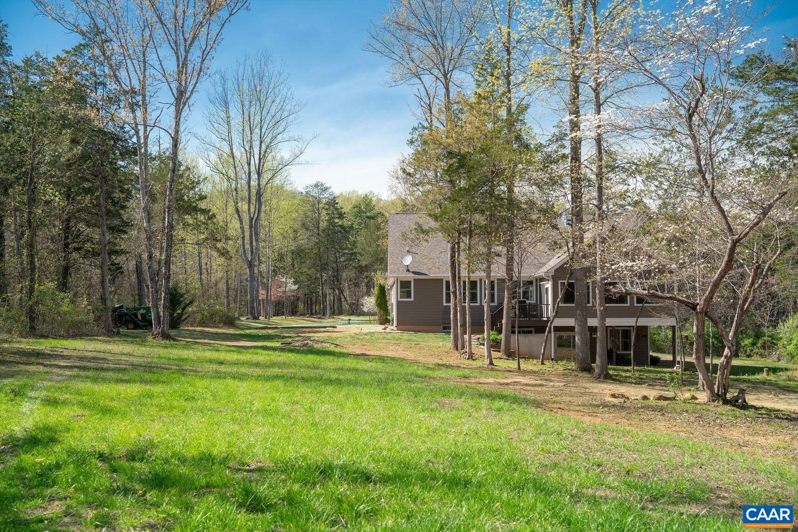 CEDAR LAKE - Residential