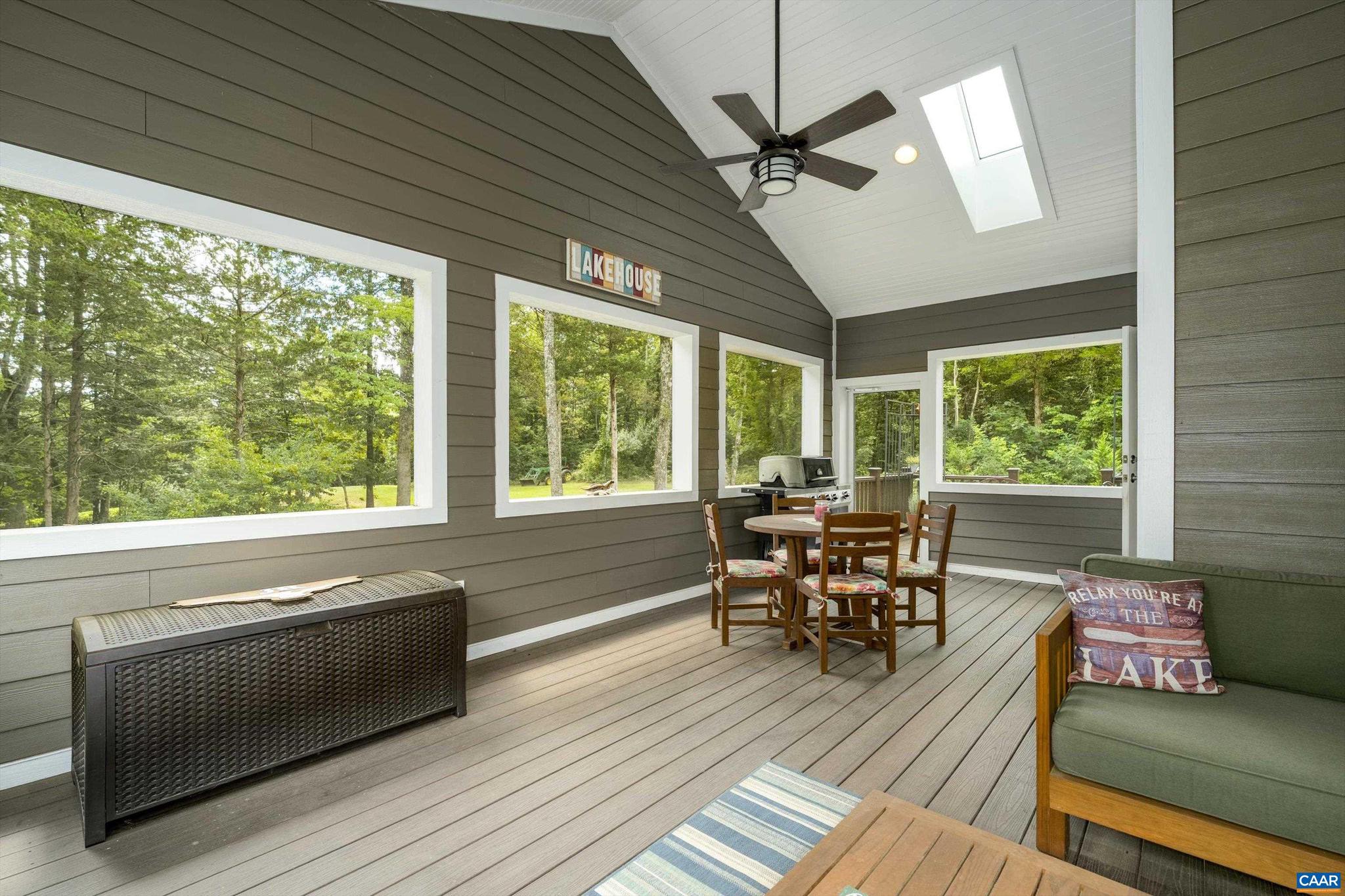 CEDAR LAKE - Residential