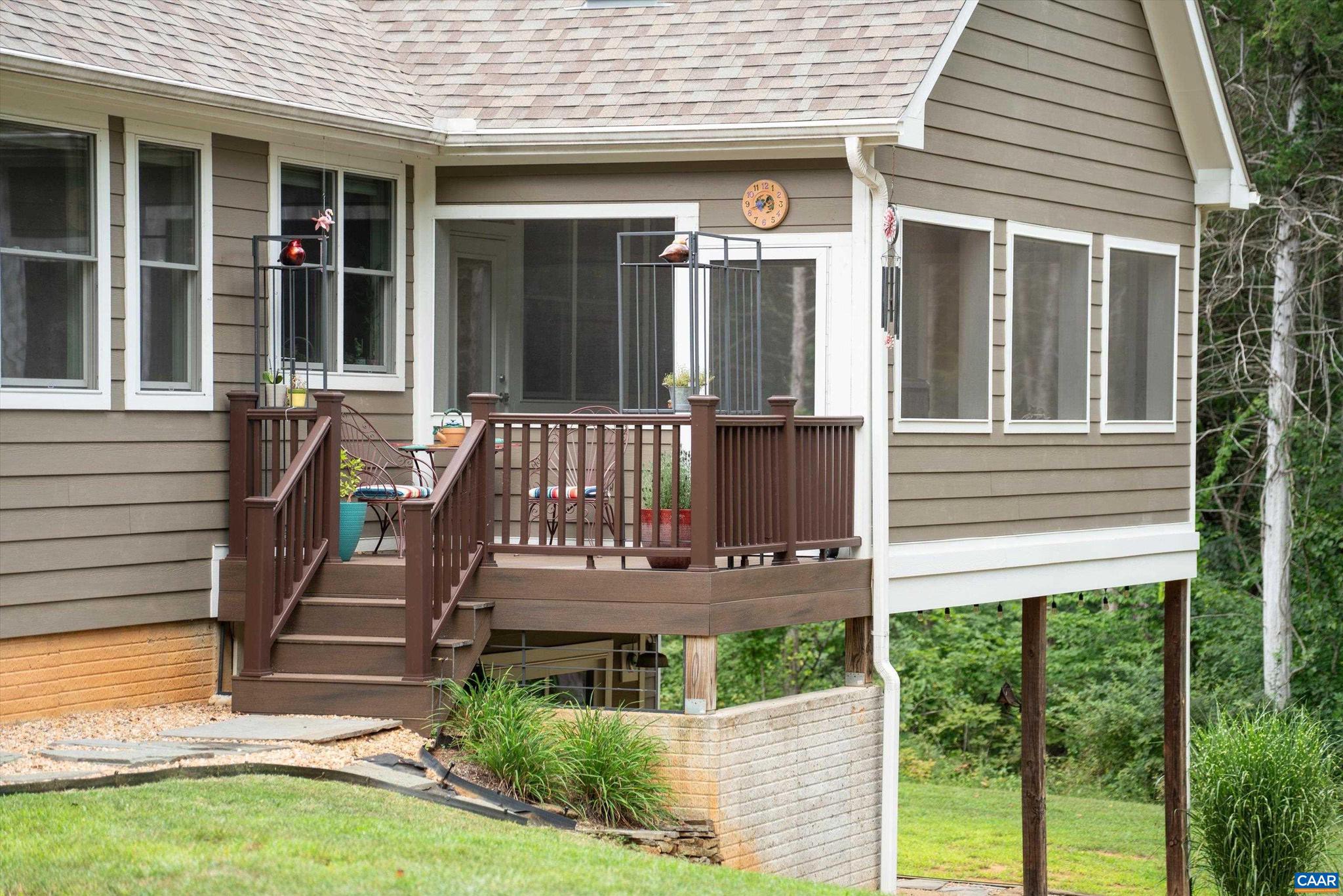 CEDAR LAKE - Residential