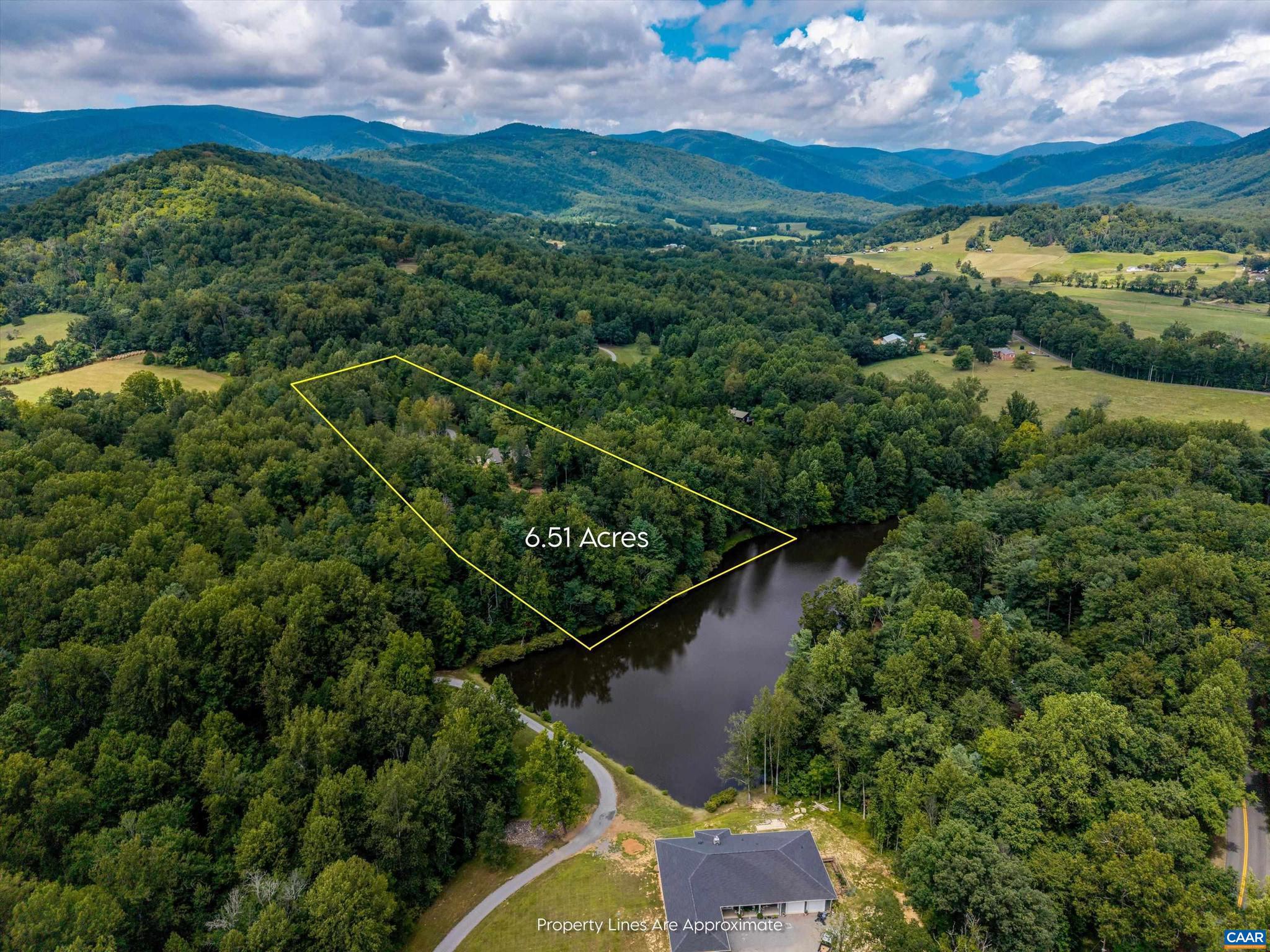 CEDAR LAKE - Residential