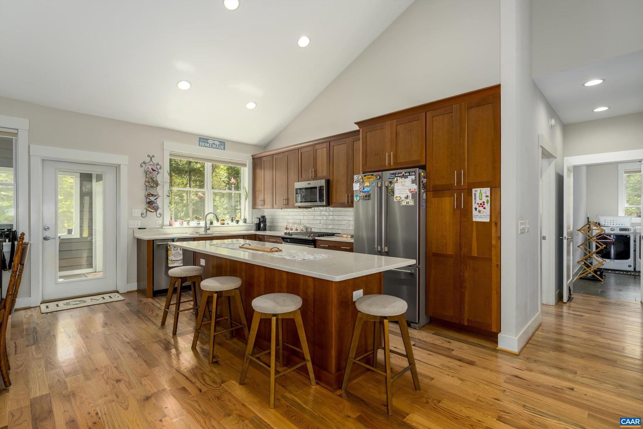 CEDAR LAKE - Residential