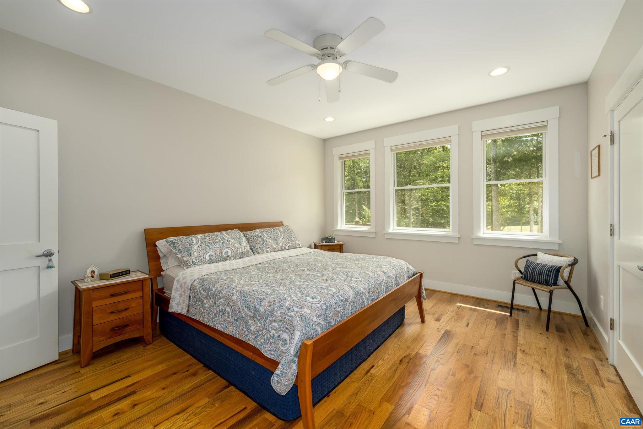 CEDAR LAKE - Residential