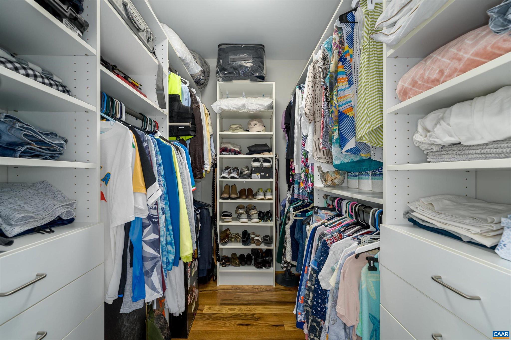 CEDAR LAKE - Residential