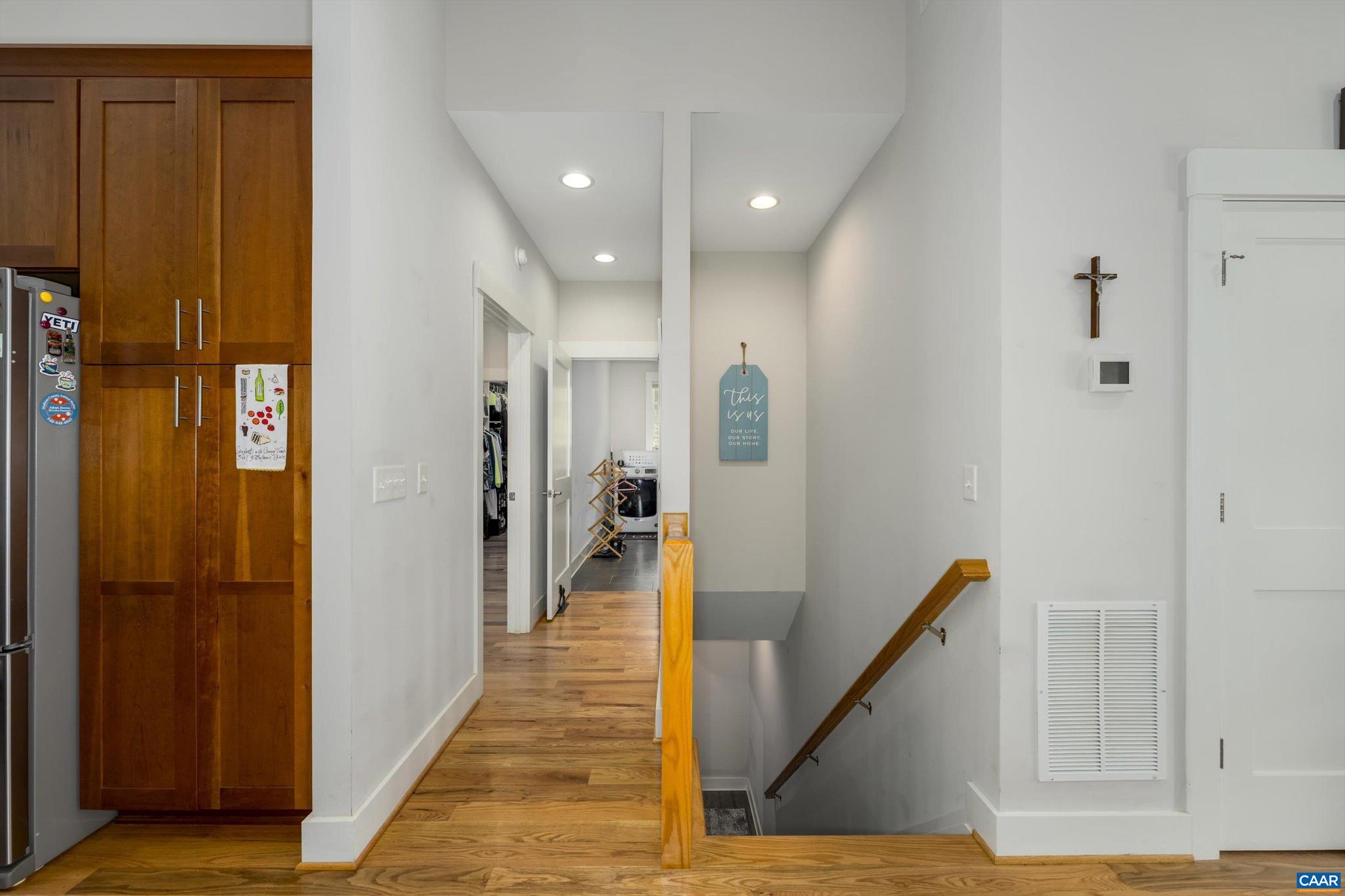 CEDAR LAKE - Residential