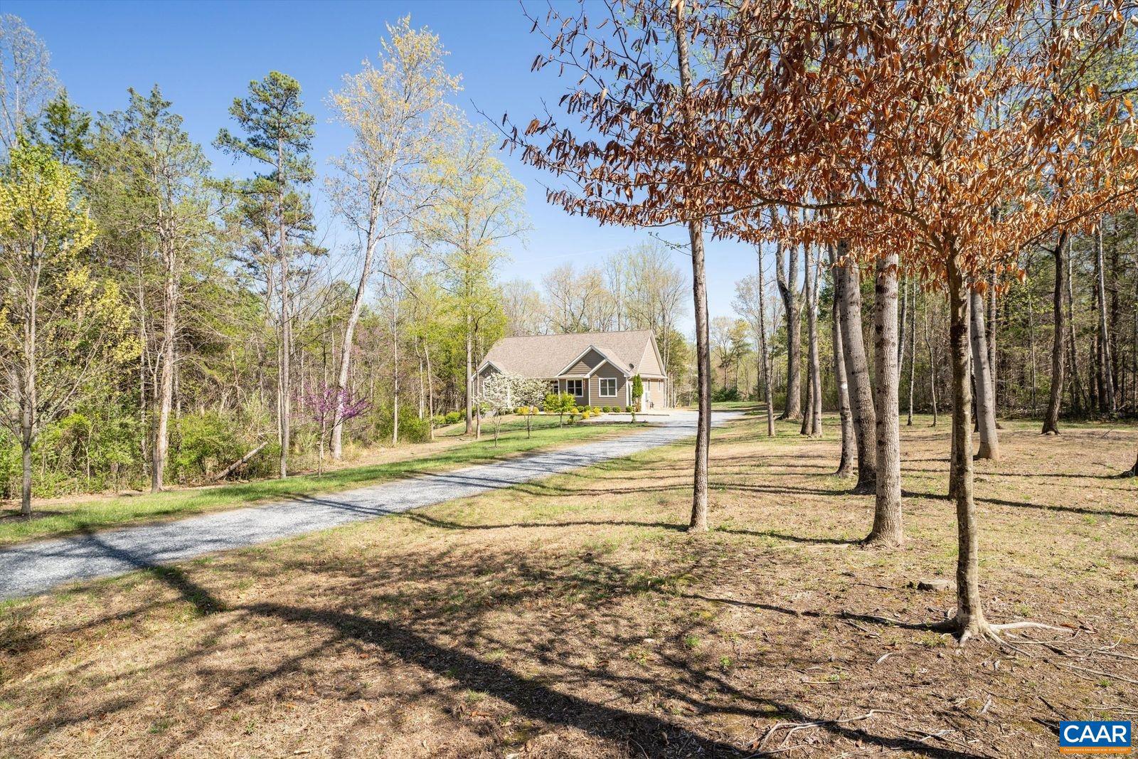 CEDAR LAKE - Residential