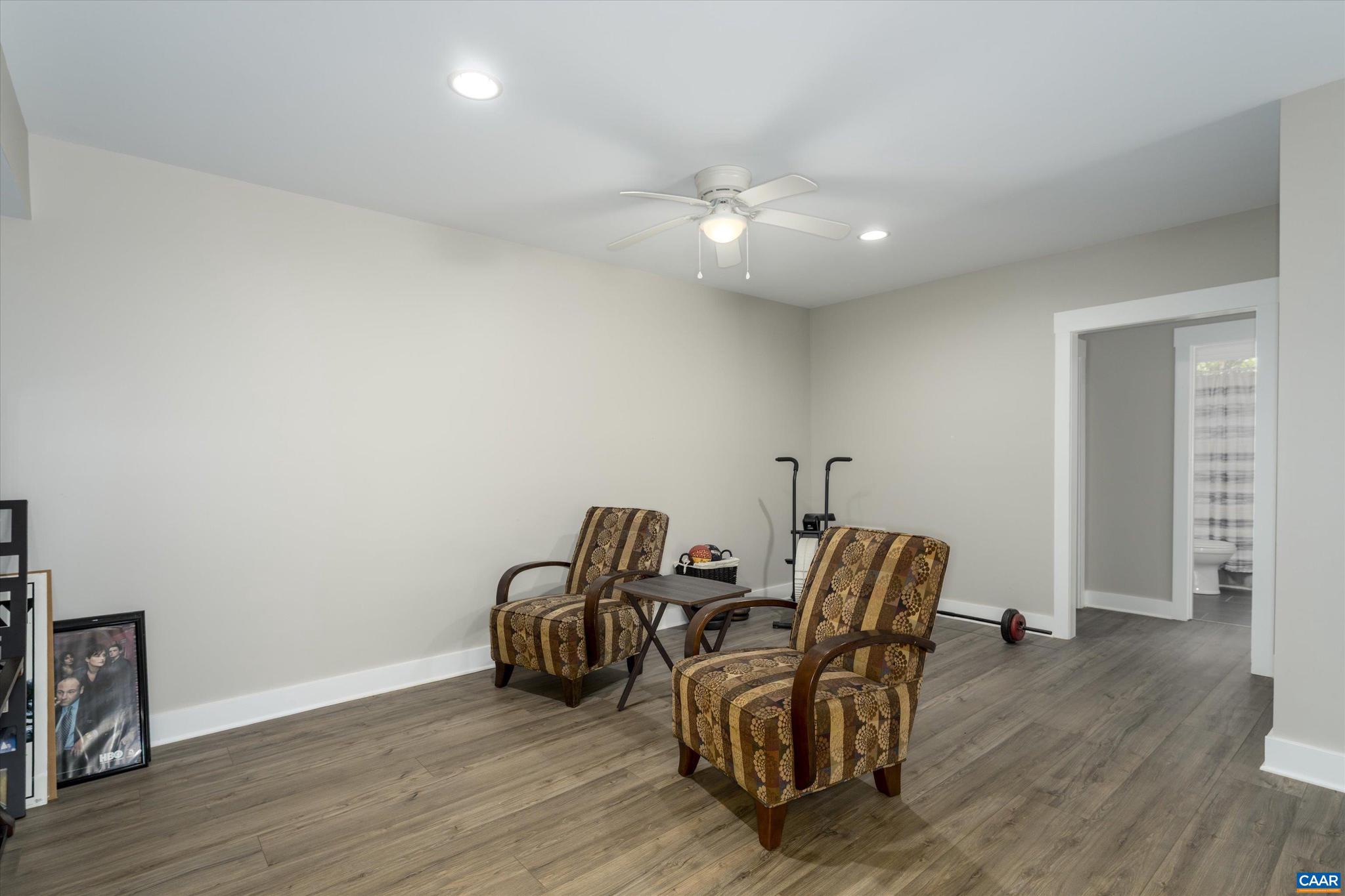 CEDAR LAKE - Residential