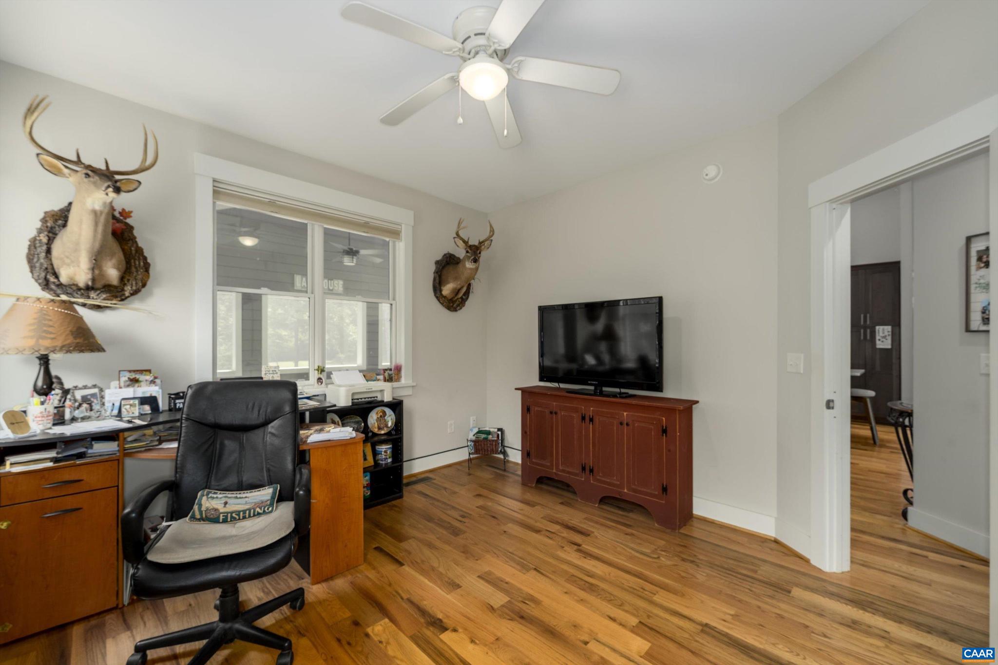 CEDAR LAKE - Residential