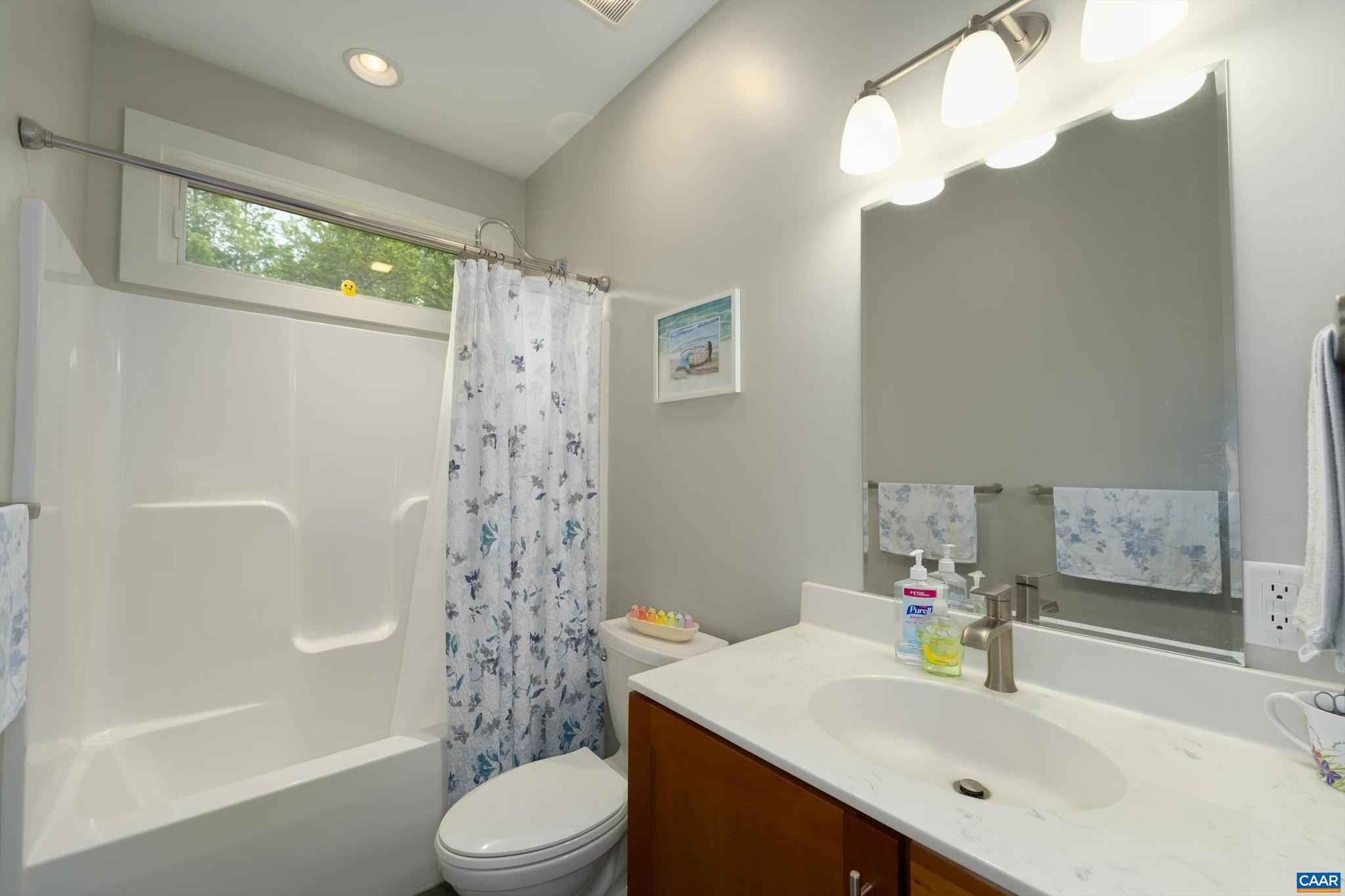 CEDAR LAKE - Residential