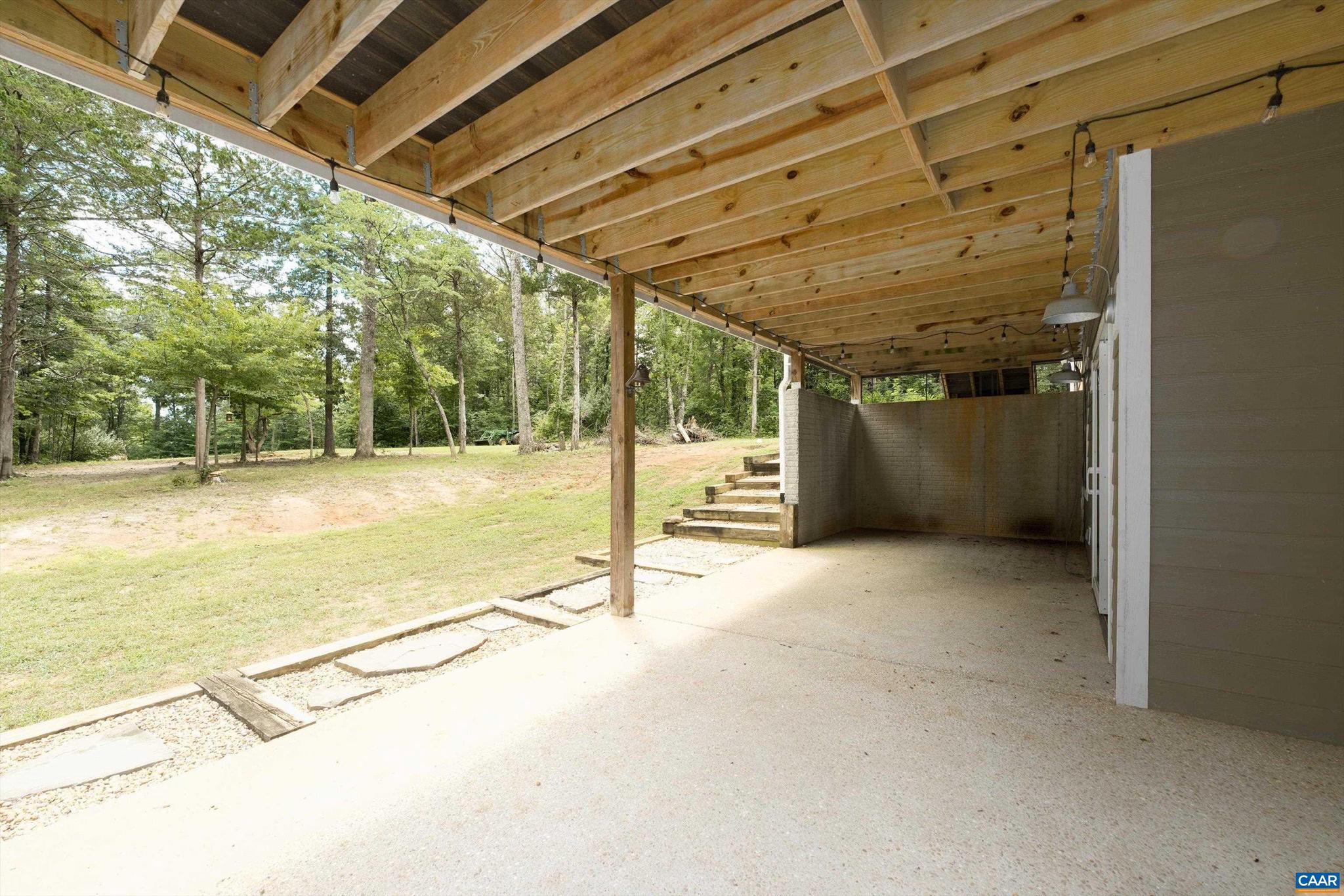 CEDAR LAKE - Residential