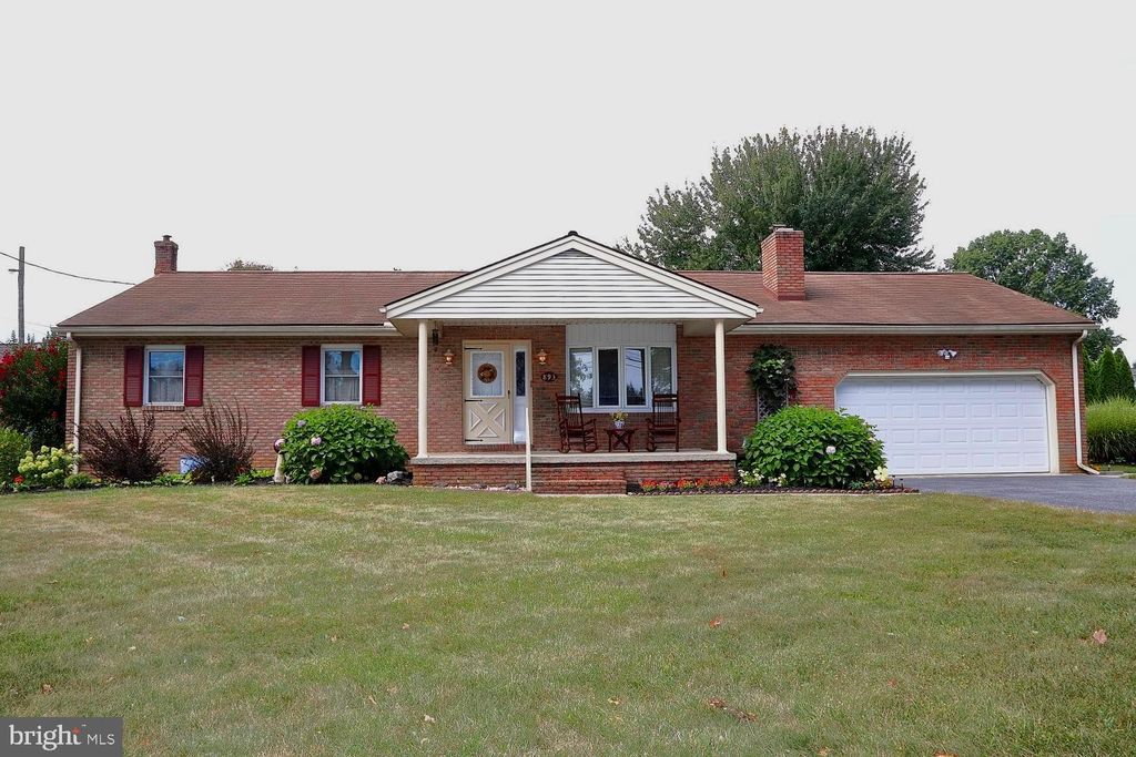 Photo of 893 FRUITVILLE PIKE, LITITZ, PA 17543 (MLS # PALA2039740)