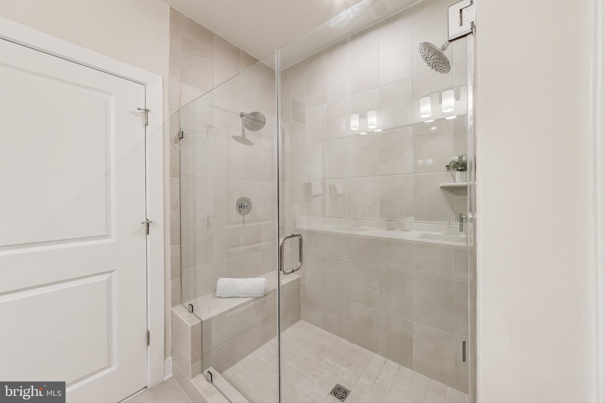 THE FLATS AT NATIONAL HARBOR - Residential