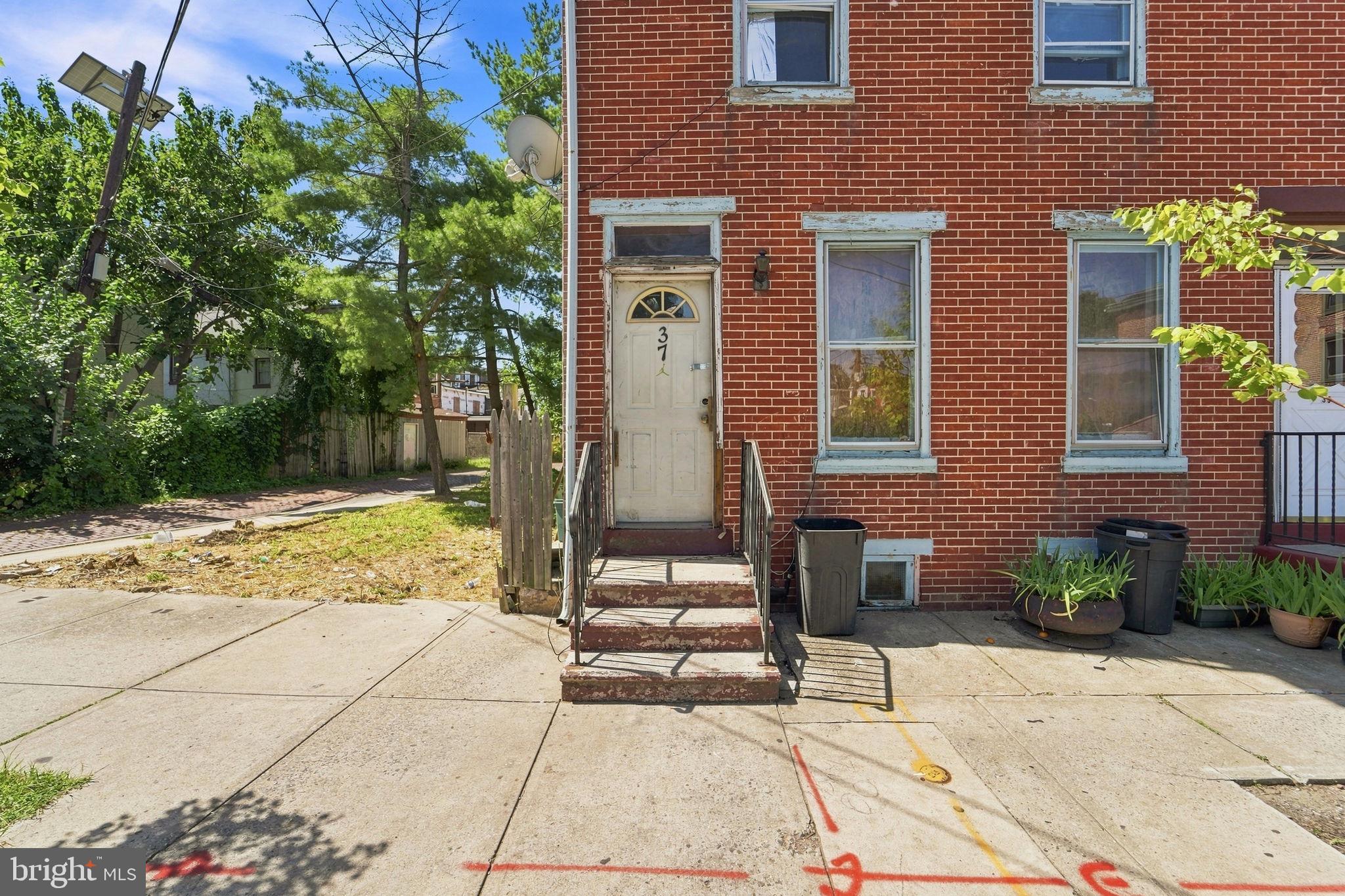 37 N STOCKTON STREET
