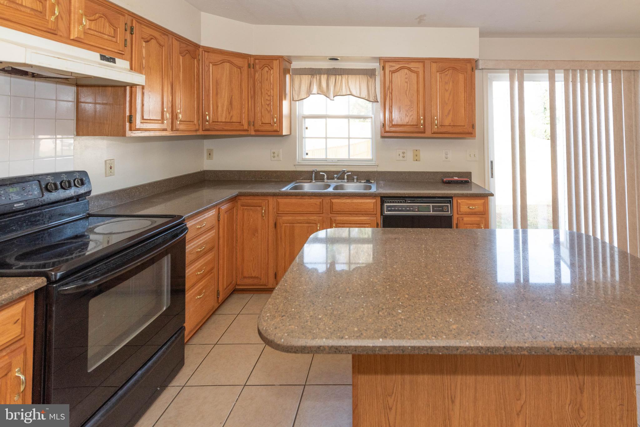 SUNSET RIDGE - Residential