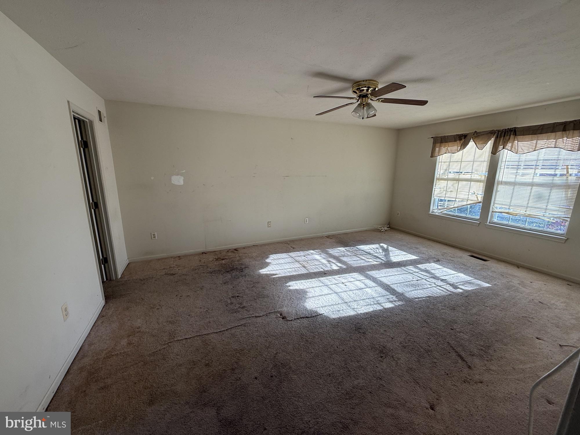 SUNSET RIDGE - Residential