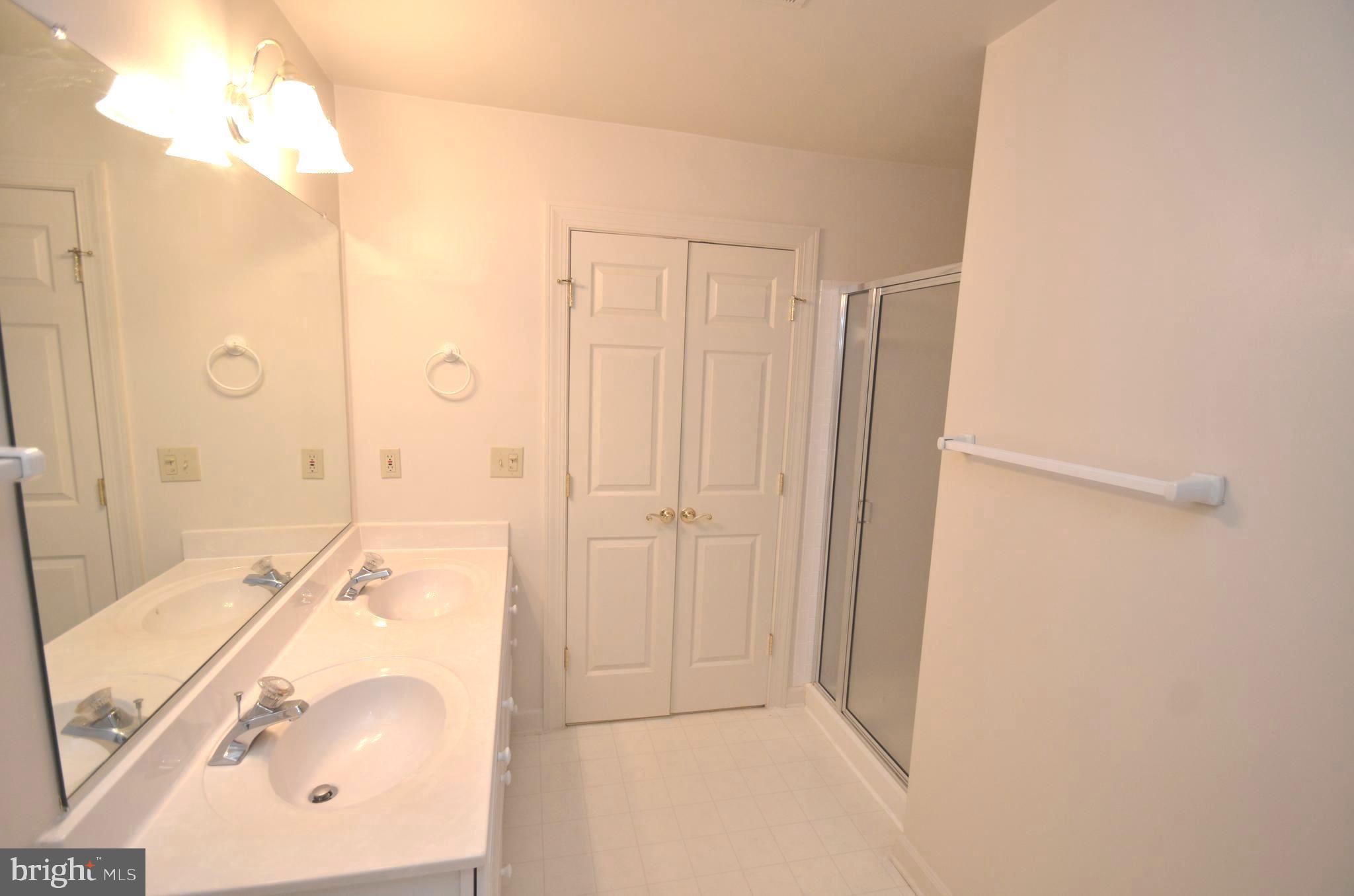 HUNTLEY MEADOWS - Residential Lease