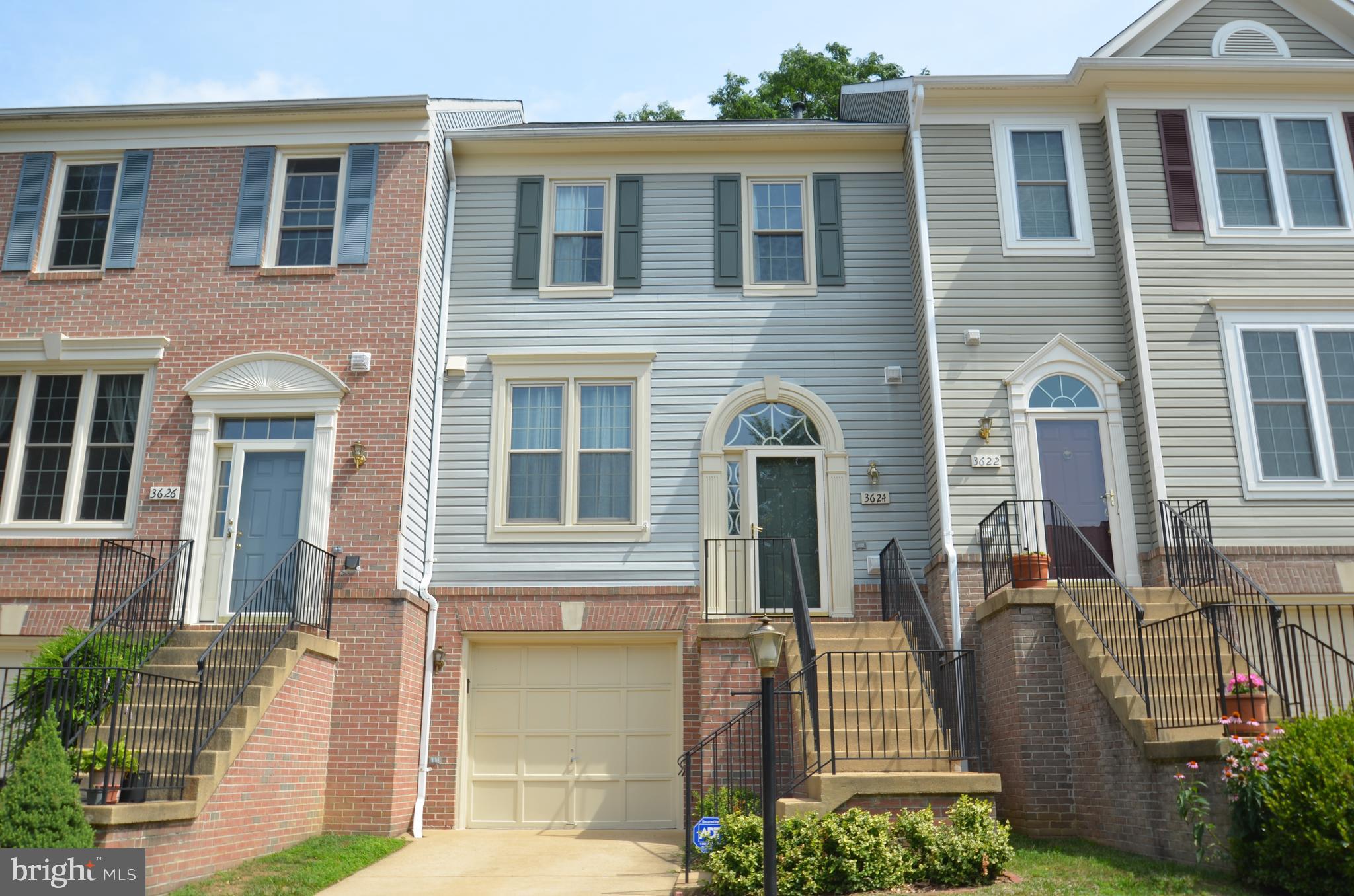 HUNTLEY MEADOWS - Residential Lease