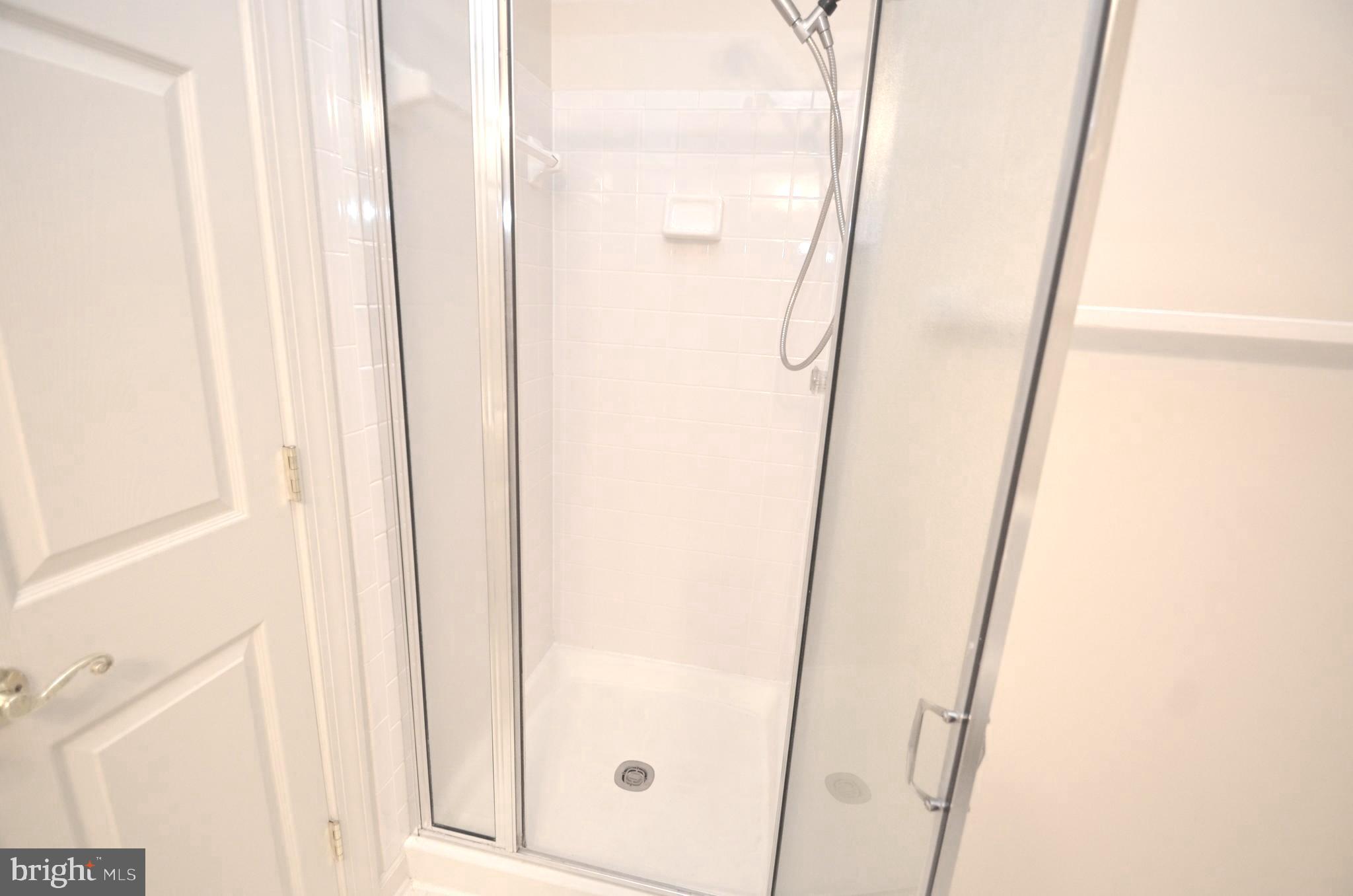 HUNTLEY MEADOWS - Residential Lease