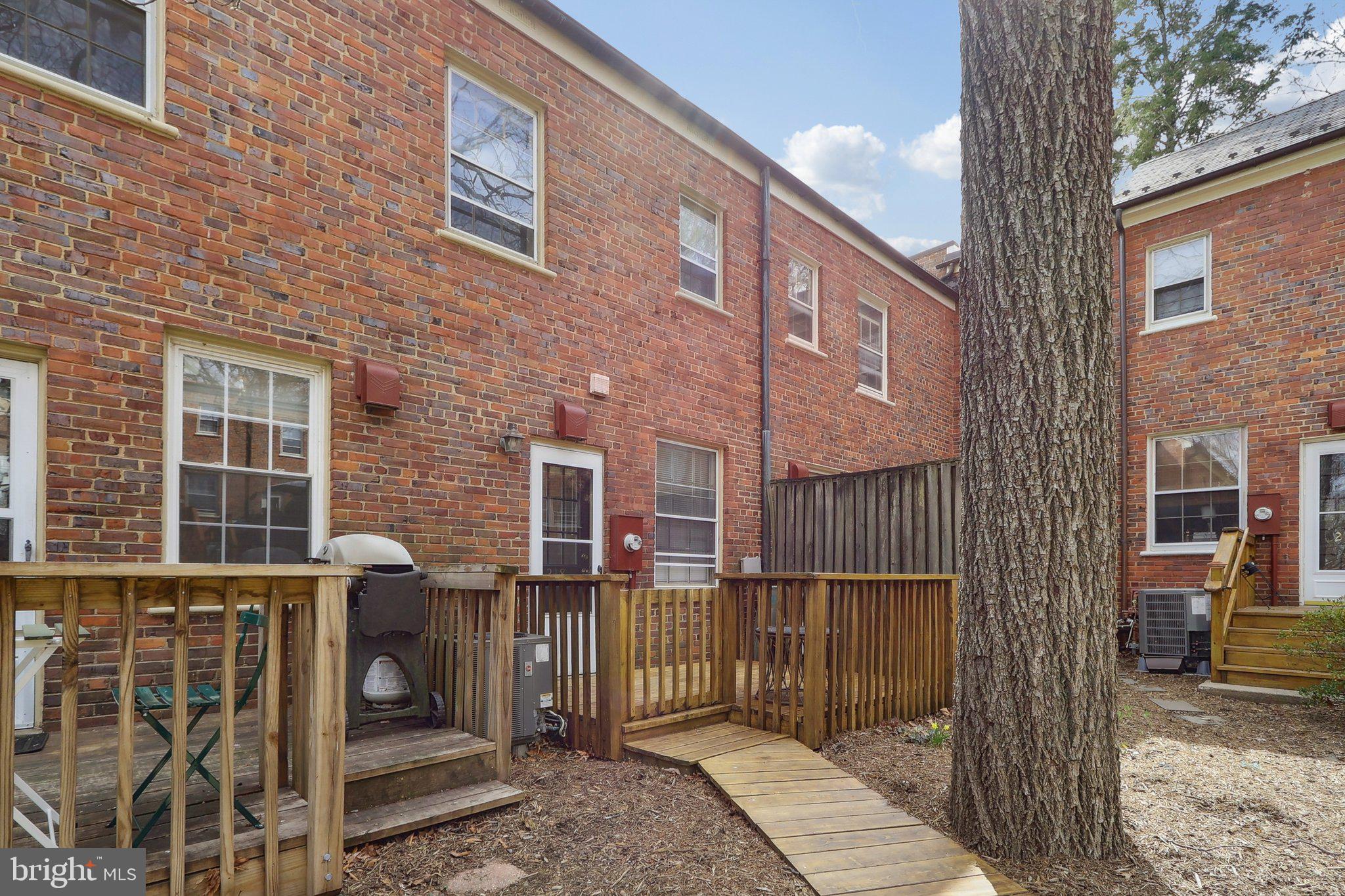 ARLINGTON VILLAGE - Residential