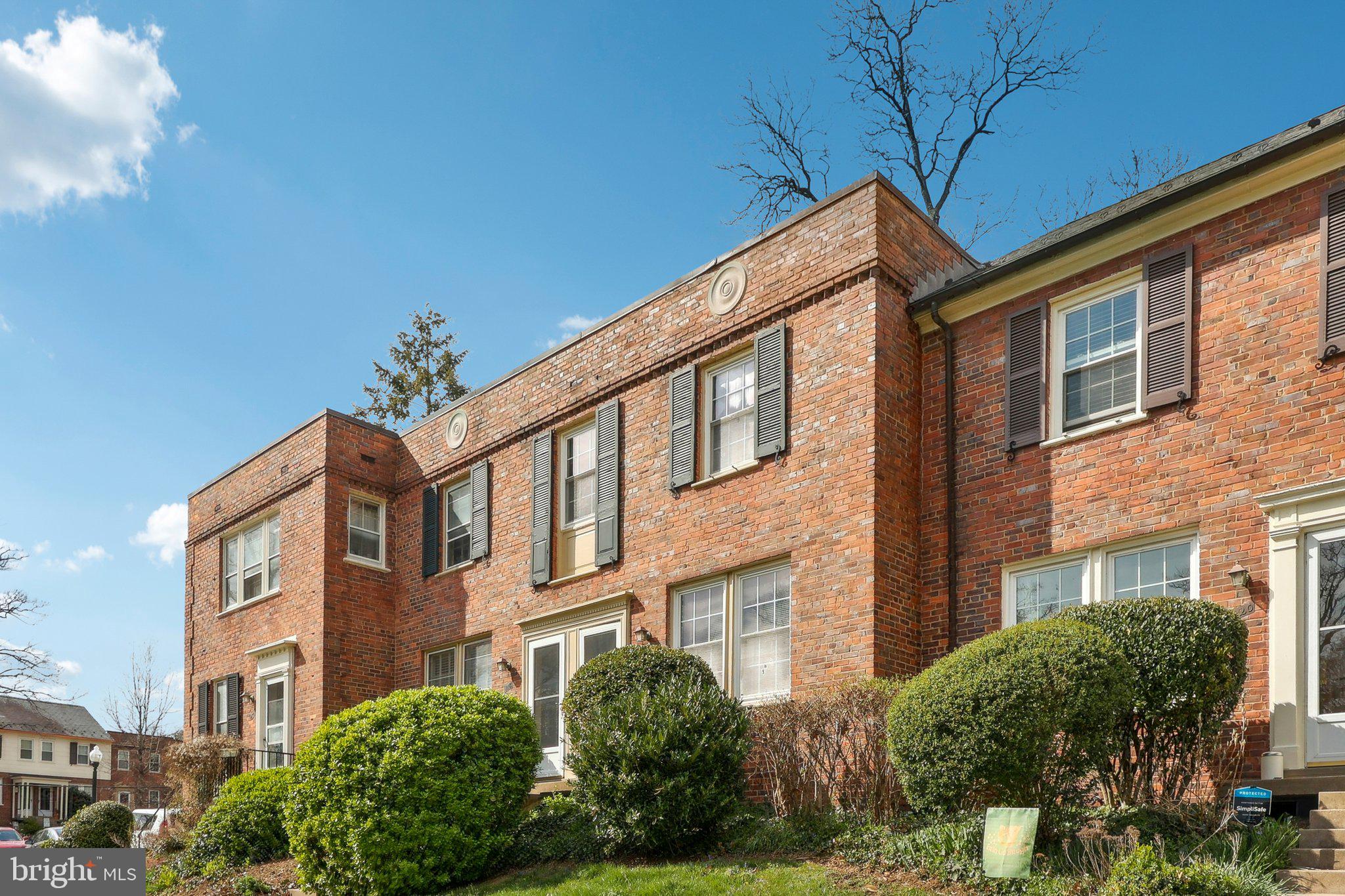 1401 S BARTON STREET 218