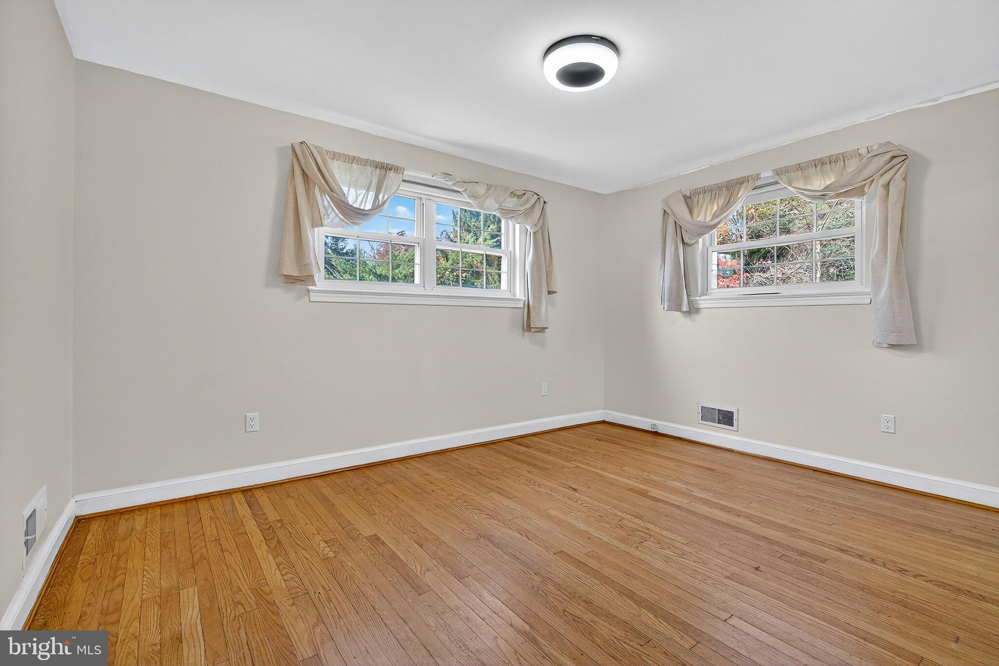 MEADOWOOD - Residential