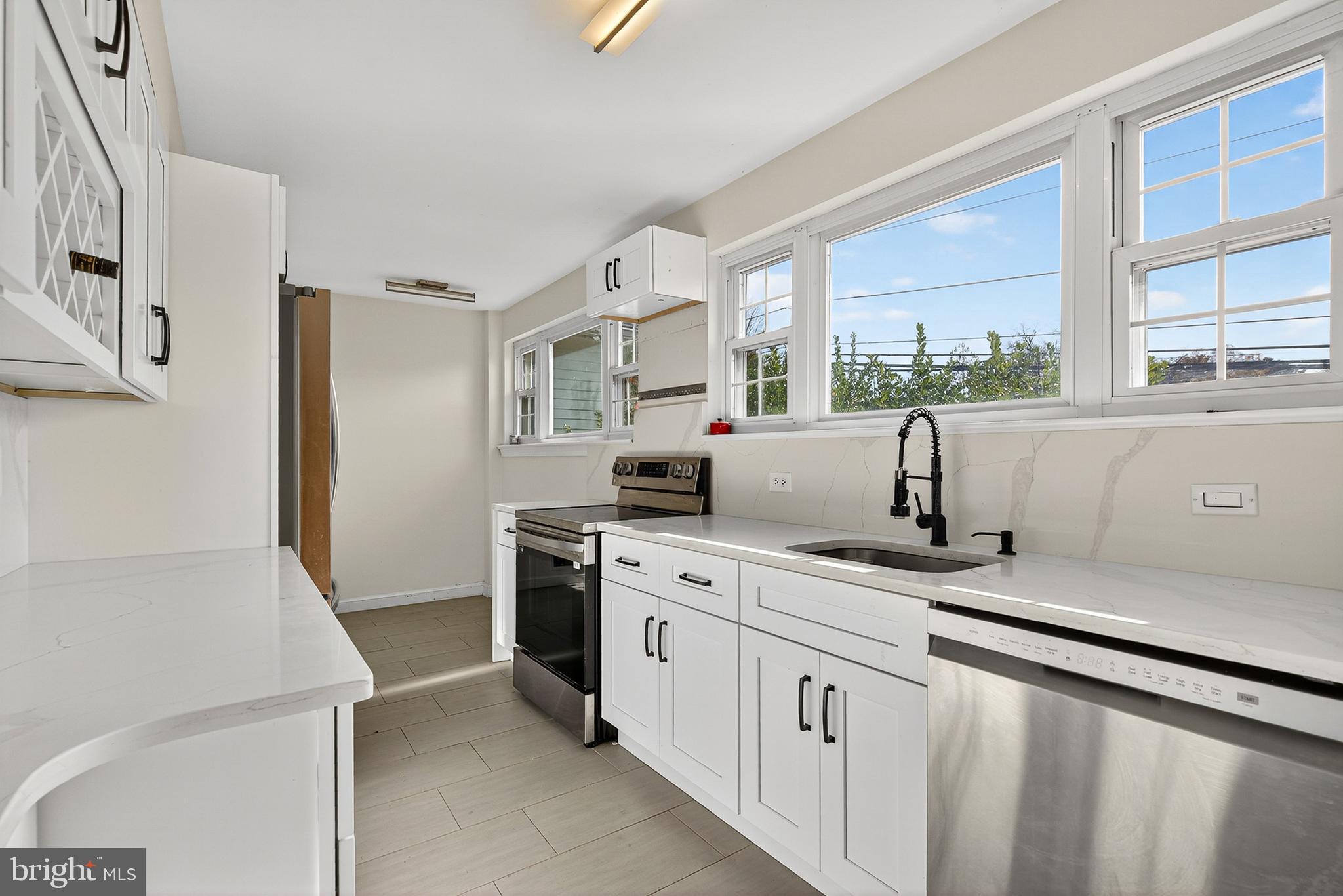 MEADOWOOD - Residential