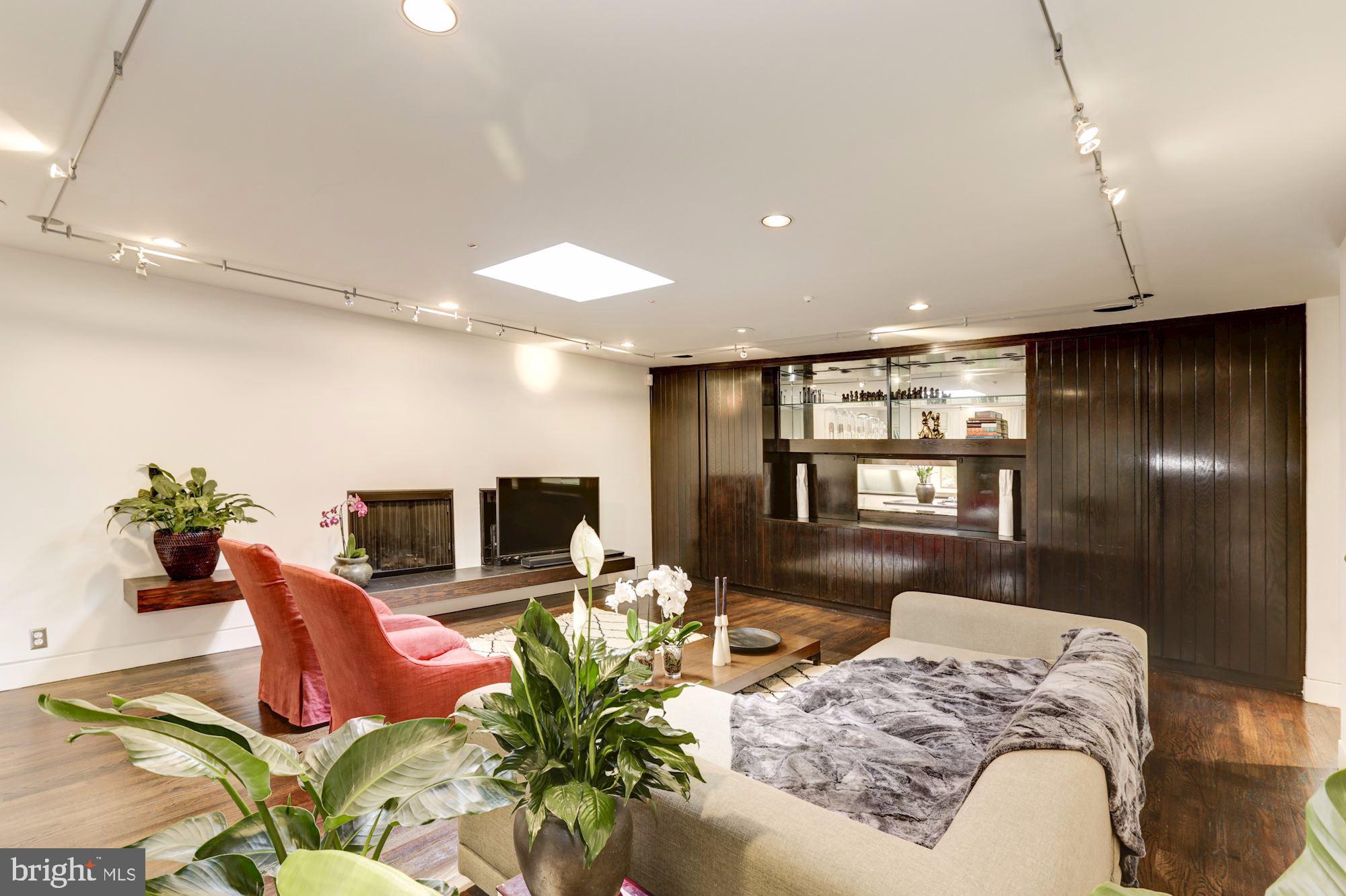 BETHESDA OUTSIDE - Residential