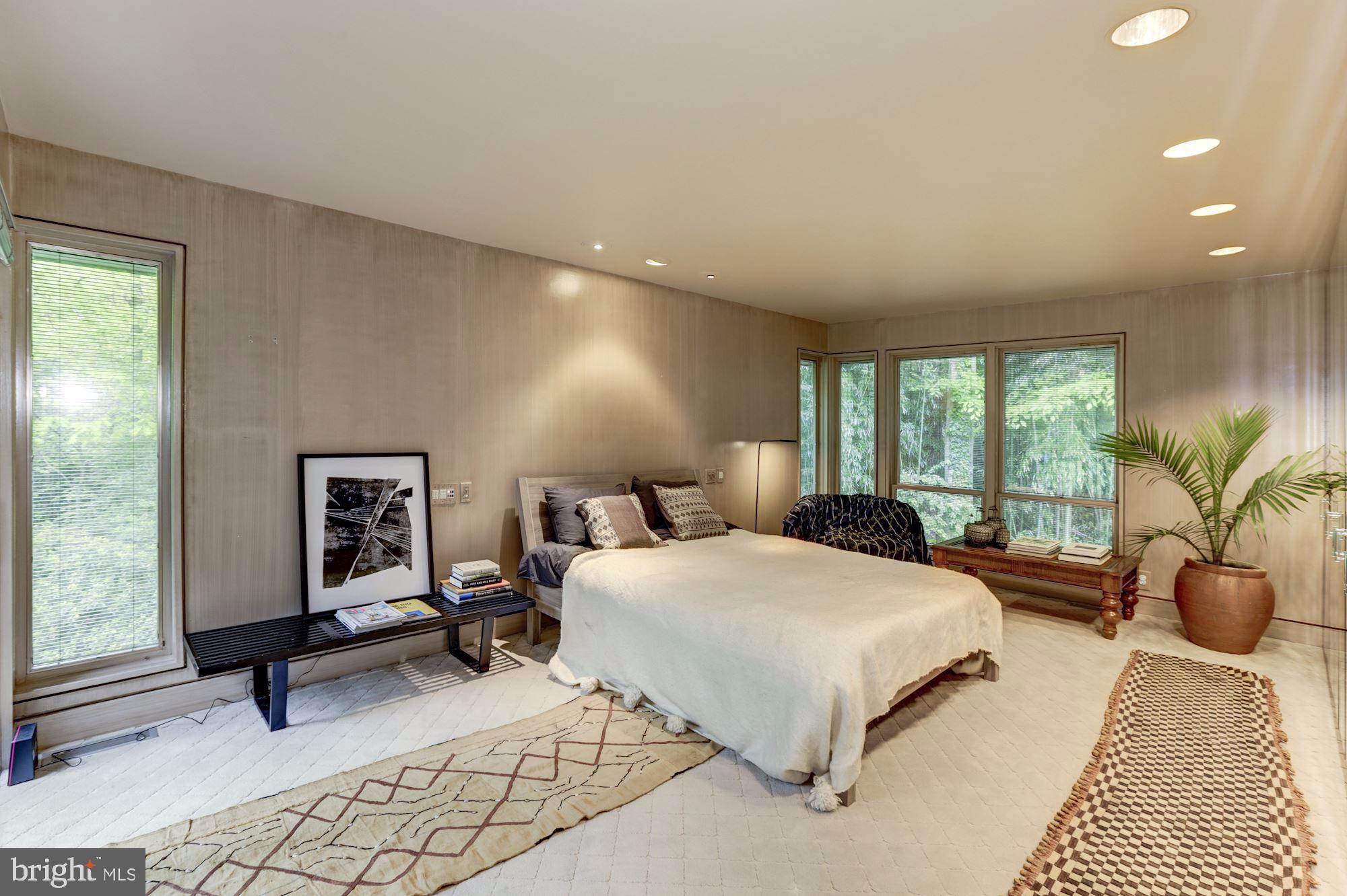 BETHESDA OUTSIDE - Residential