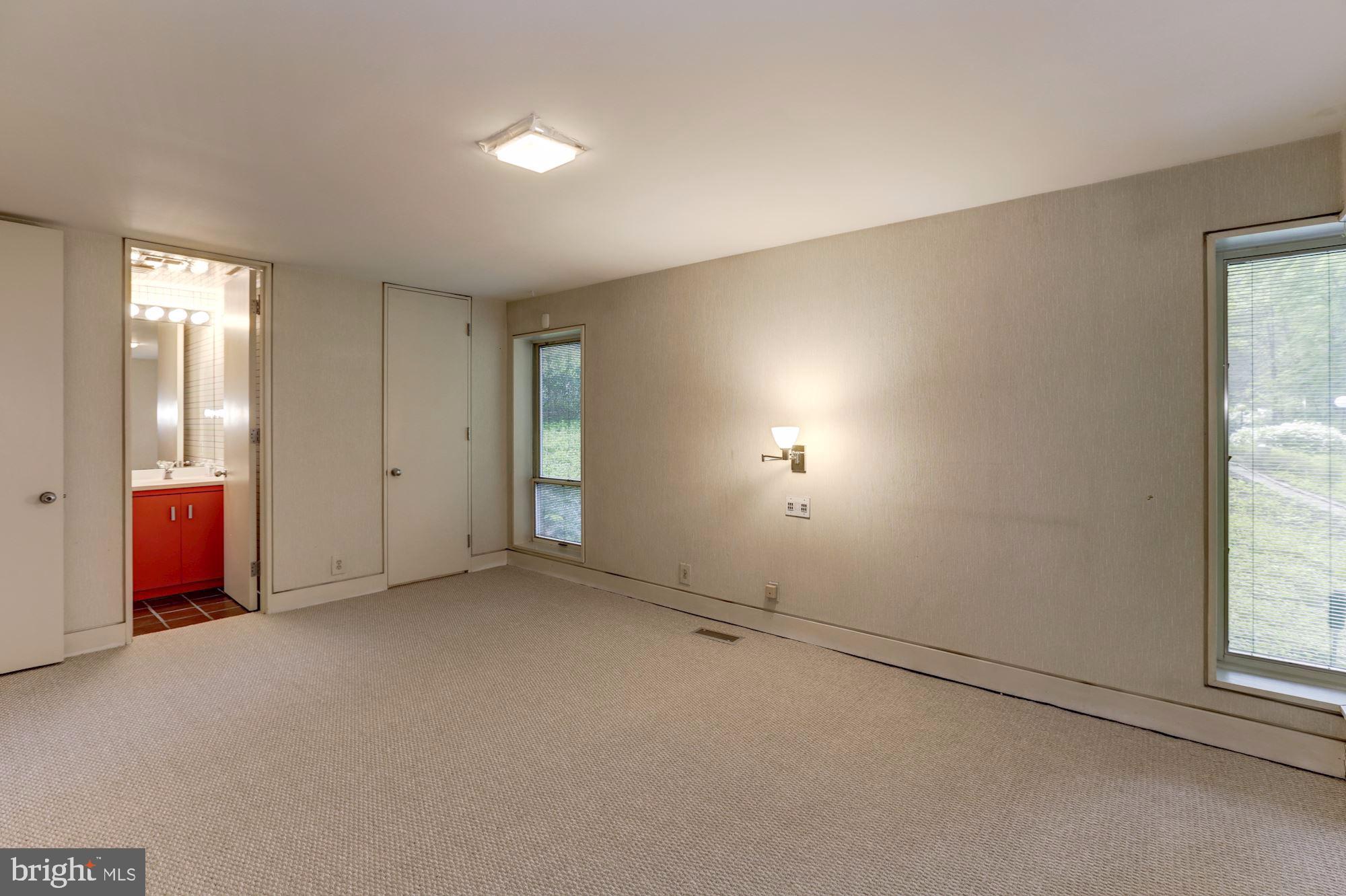 BETHESDA OUTSIDE - Residential