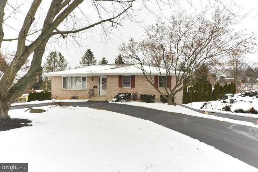 Well maintained 3 BR home!  Great size sunken living room, nice size deck off of dining room, C/A, 1/2 bath off of master bedroom, 2 car garage, large size basement waiting to be finished.  Plenty of parking.  Arc shaped driveway!