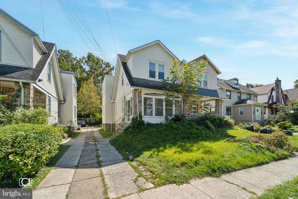 Photo of 118 E Stewart Avenue, LANSDOWNE, PA 19050 (MLS # PADE2099586)