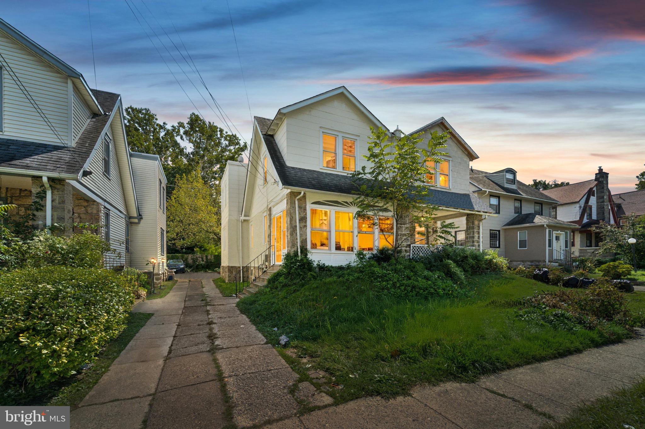 🏡 118 E Stewart Ave, Lansdowne, PA 19050
Step into this fully renovated 3-bedroom, 1.5-bathroom twin home that beautifully blends modern updates with everyday convenience. Every detail has been thoughtfully upgraded — from the brand-new electric, flooring, paint, kitchen, bathrooms, and appliances — ensuring peace of mind and move-in readiness.
✨ Main Features:
Bright Sunroom: A welcoming front sunroom full of natural light, perfect for morning coffee or unwinding with a book.
Spacious Living: Open, freshly updated living spaces with new flooring and paint throughout.
Modern Kitchen: Stunningly remodeled with new appliances, sleek finishes, and direct access to the rear deck.
Rear Deck & Yard: Enjoy outdoor entertaining or quiet evenings with a deck right off the kitchen, leading to a nice-sized backyard.
🛏️ Bedrooms & Baths:
Three generously sized bedrooms with fresh paint and flooring.
Beautifully updated full bathroom on the upper level.
Convenient half bathroom located in the finished basement.
🔨 Finished Basement:
The basement is a versatile space with plenty of potential — perfect for a family room, home office, gym, or guest area — complete with a walkout to the backyard and a half bath for added convenience.
📍 Location:
Nestled in a great Lansdowne neighborhood, this home offers easy travel and quick access to shops, restaurants, and local amenities.