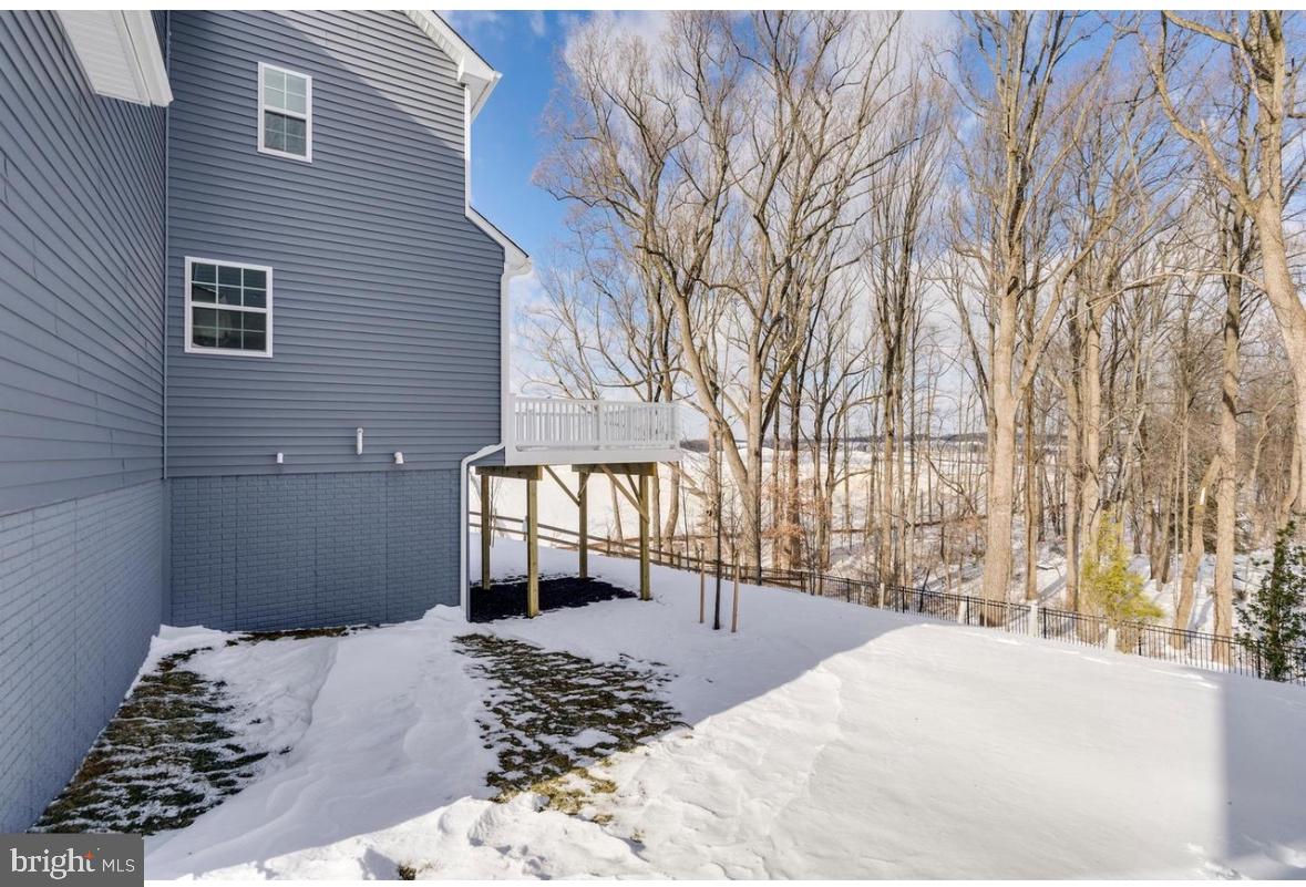 WESTPHALIA TOWN CENTER - Residential Lease