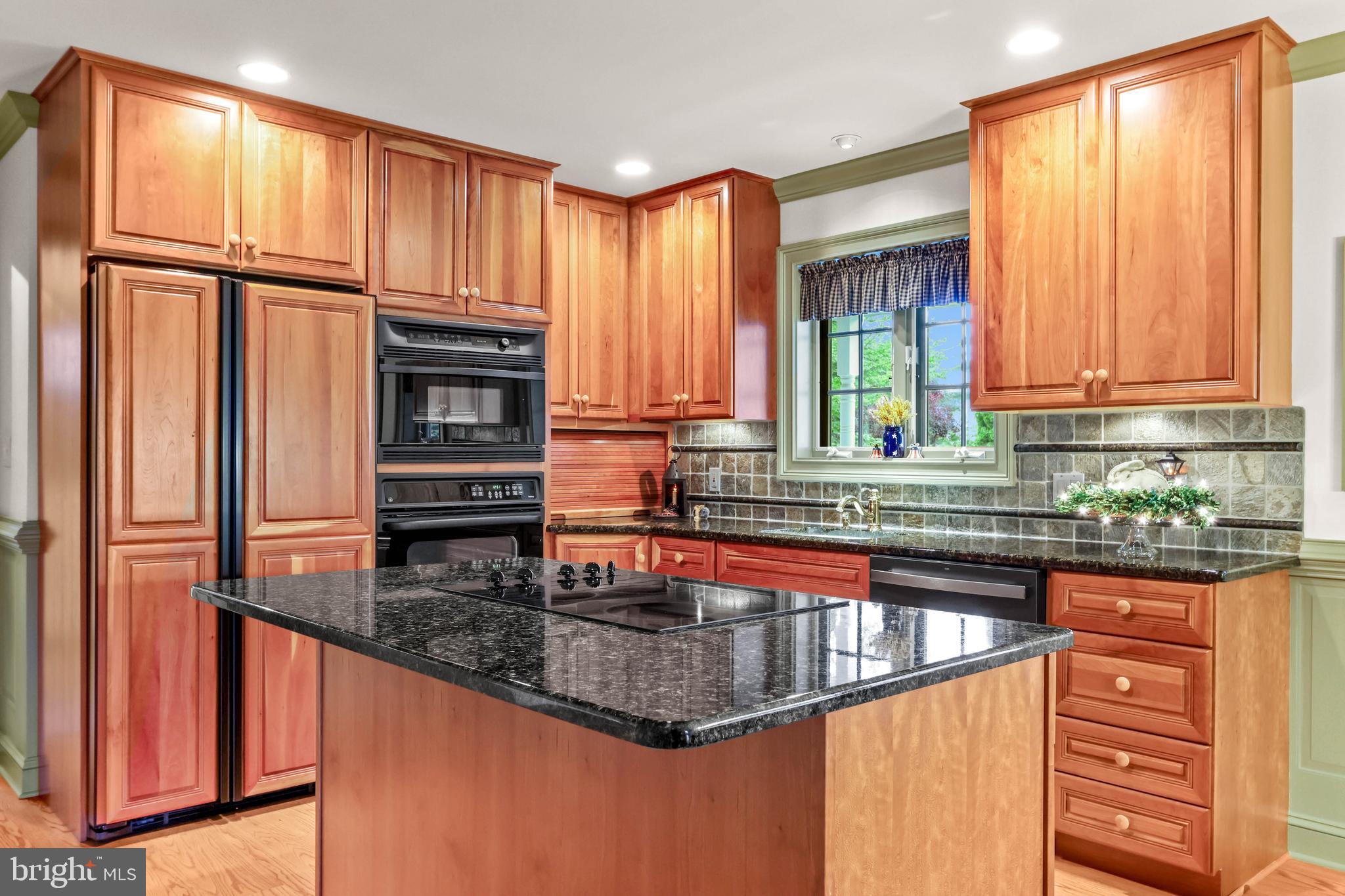 6513 STATION VIEW W