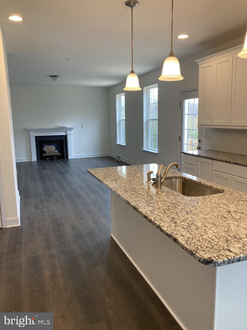 HAMPSTEAD - Residential